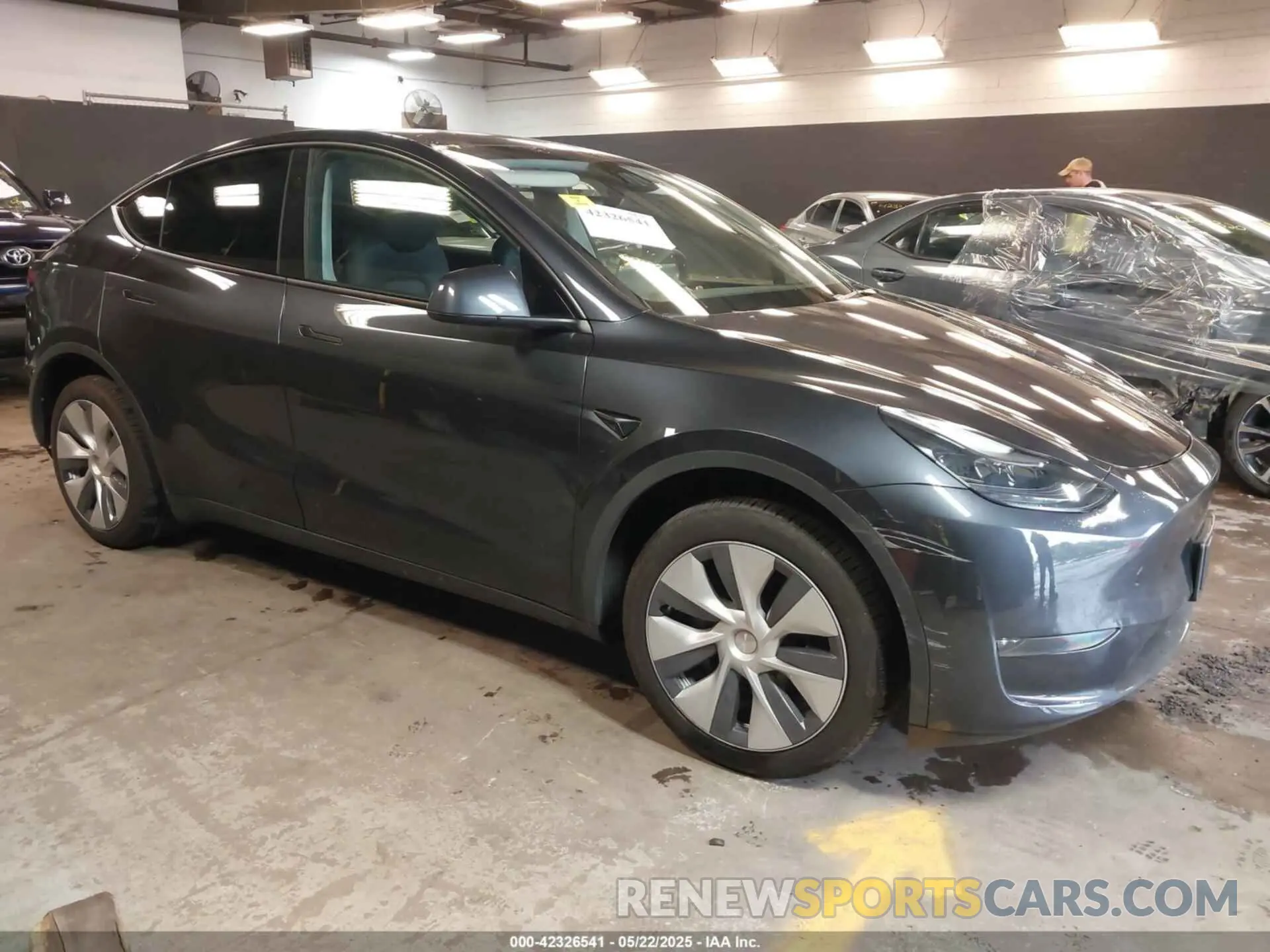 1 Фотография поврежденного автомобиля 7SAYGDEE9RA236235 TESLA MODEL Y 2024