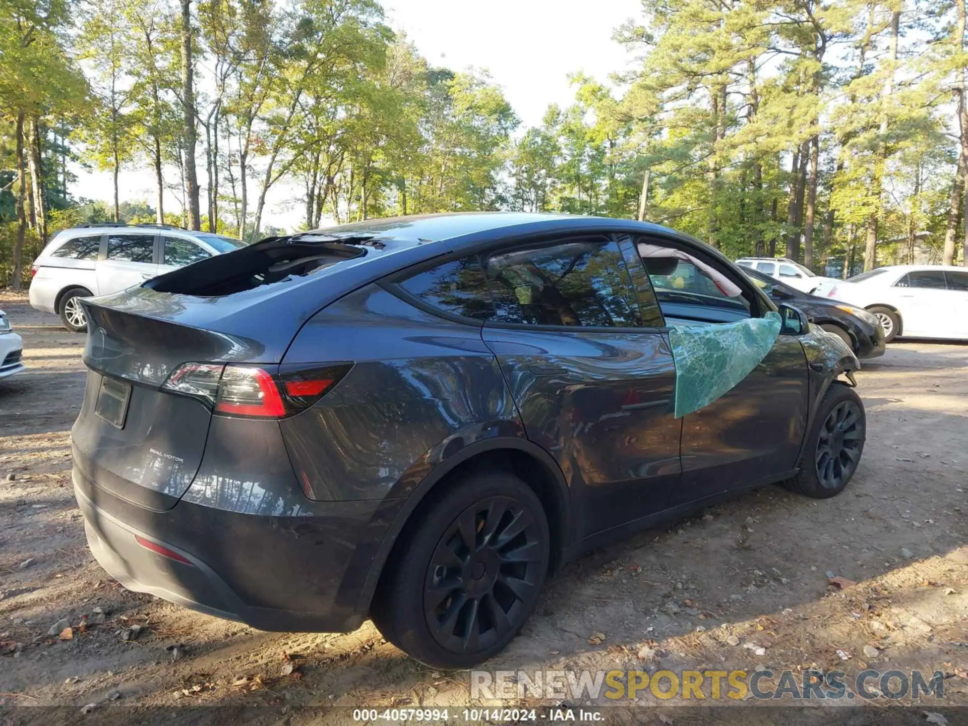 4 Фотография поврежденного автомобиля 7SAYGDEE9RA243556 TESLA MODEL Y 2024