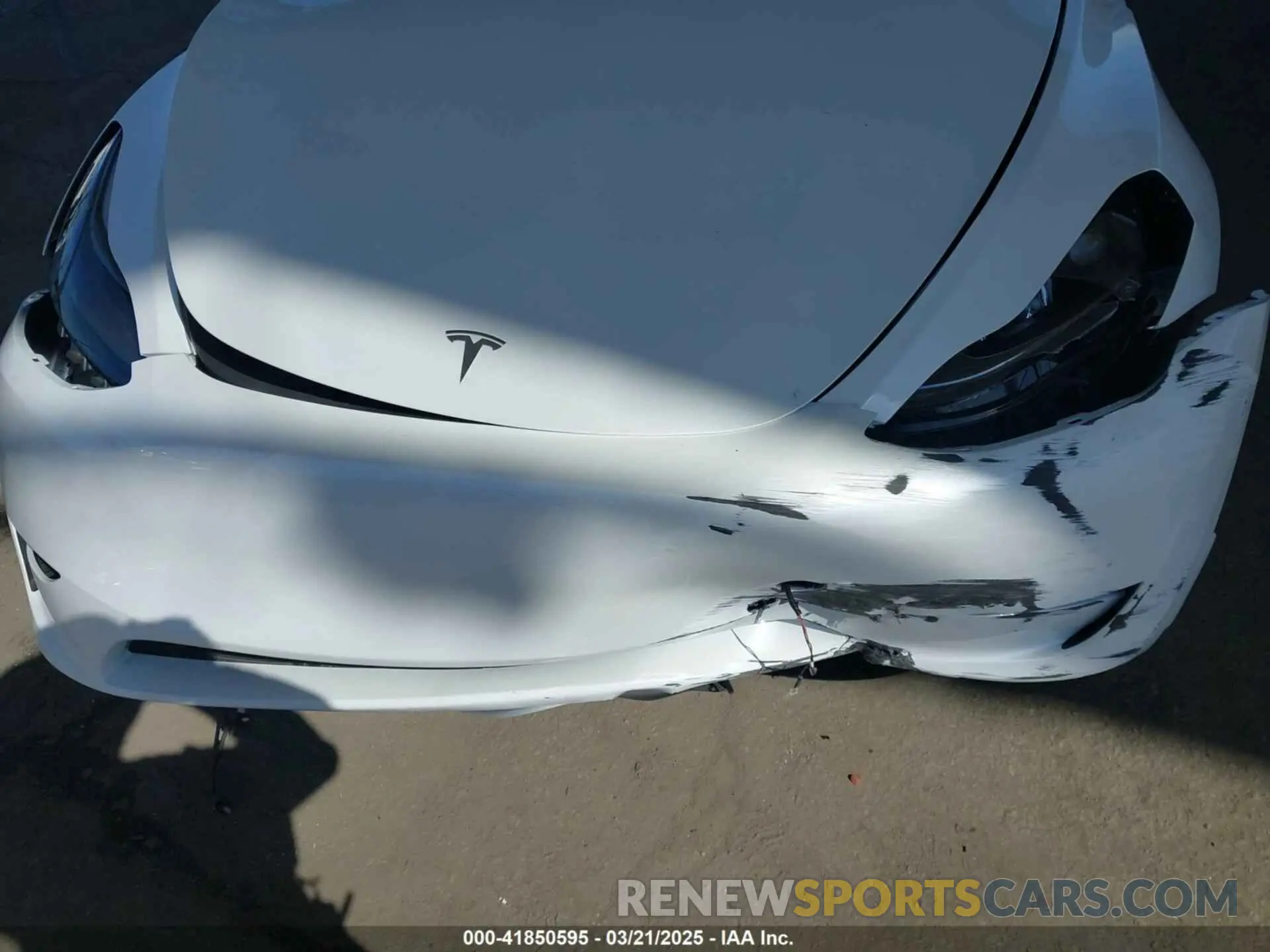 6 Photograph of a damaged car 7SAYGDEE9RA259630 TESLA MODEL Y 2024