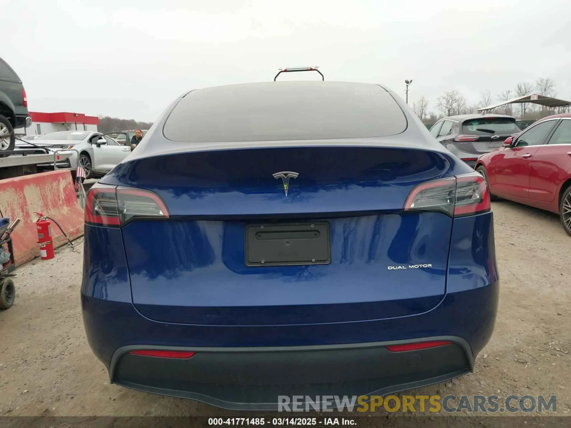 17 Фотография поврежденного автомобиля 7SAYGDEE9RA269882 TESLA MODEL Y 2024