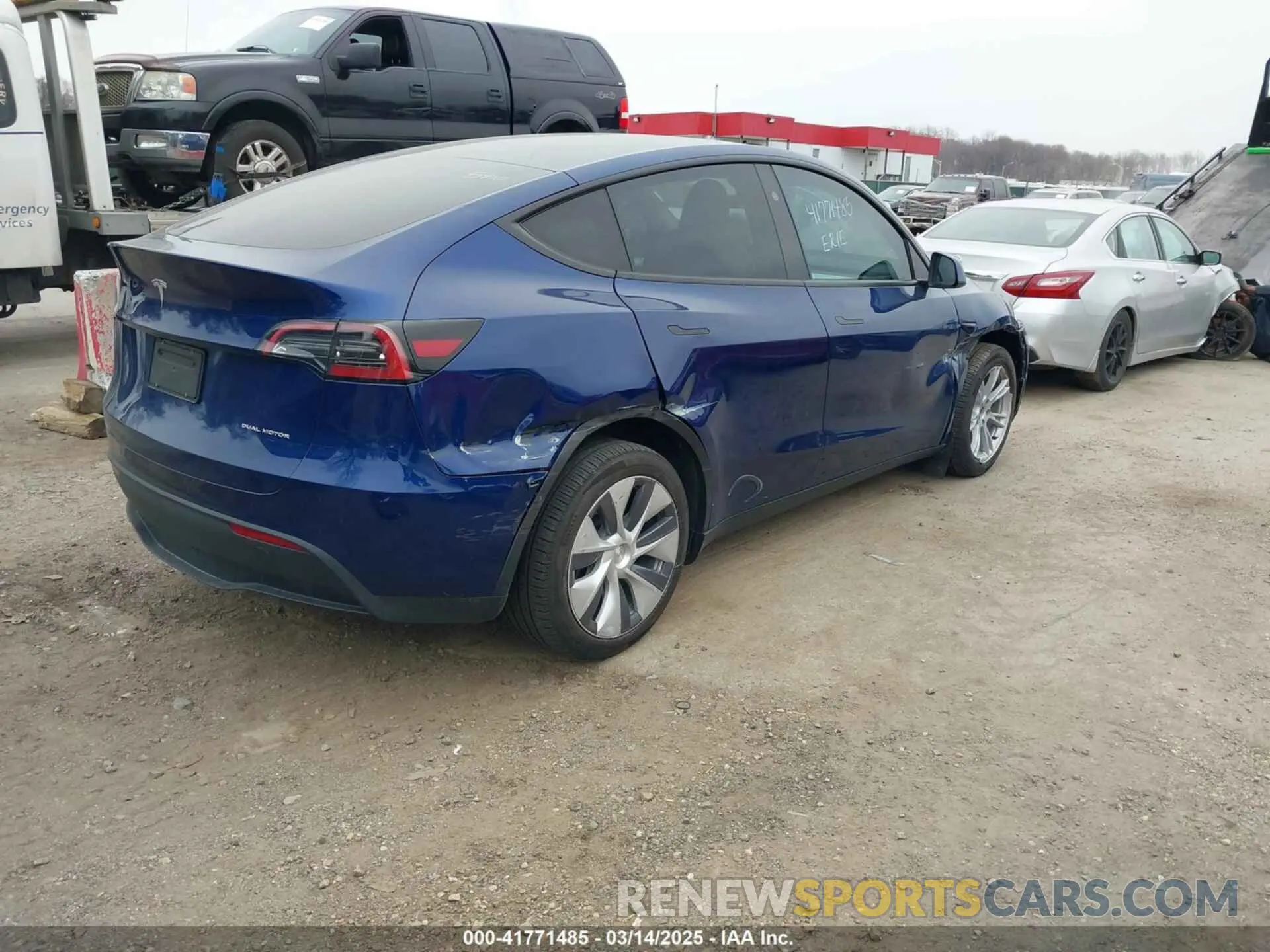 4 Фотография поврежденного автомобиля 7SAYGDEE9RA269882 TESLA MODEL Y 2024
