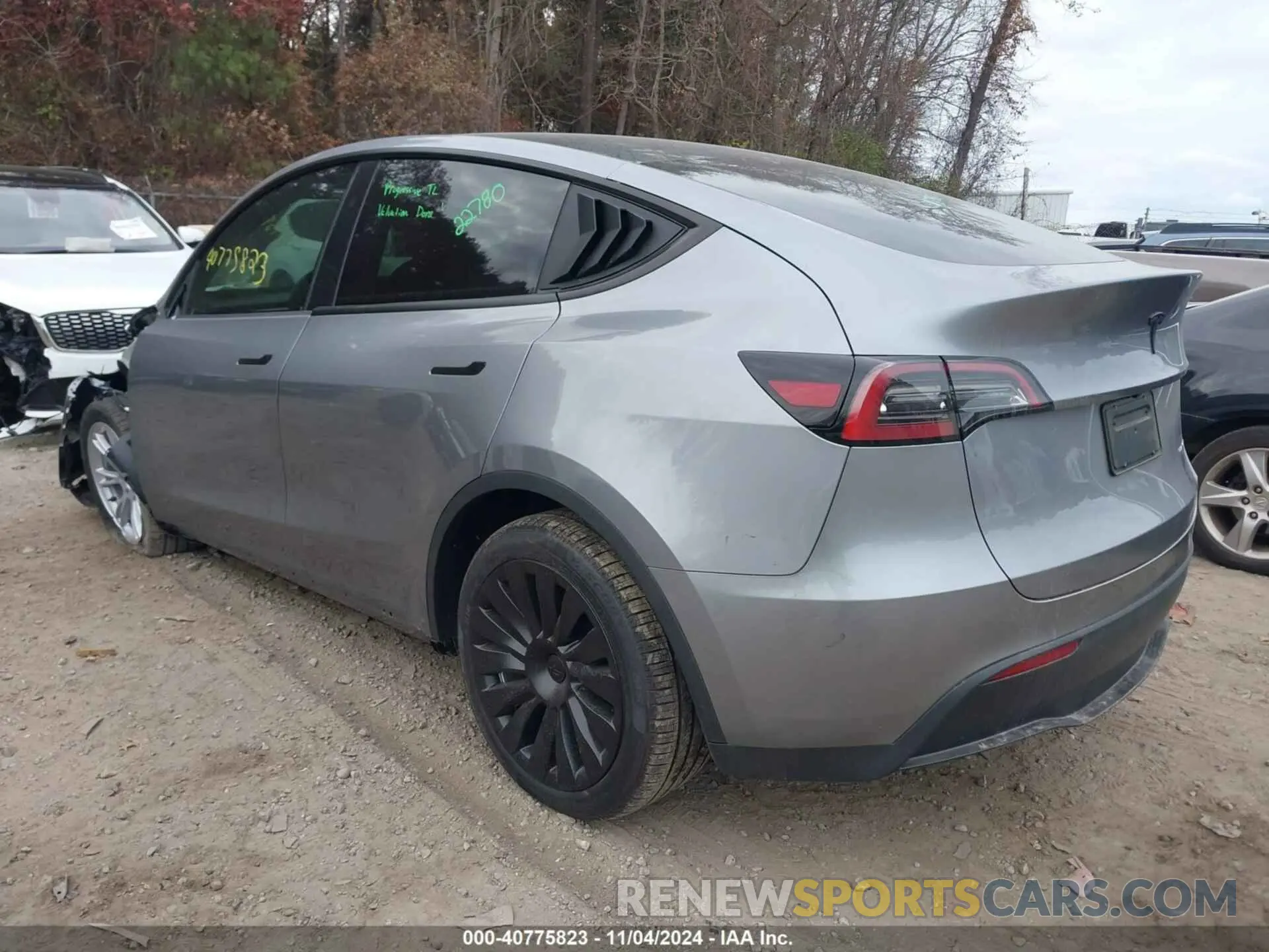 3 Фотография поврежденного автомобиля 7SAYGDEE9RA287962 TESLA MODEL Y 2024