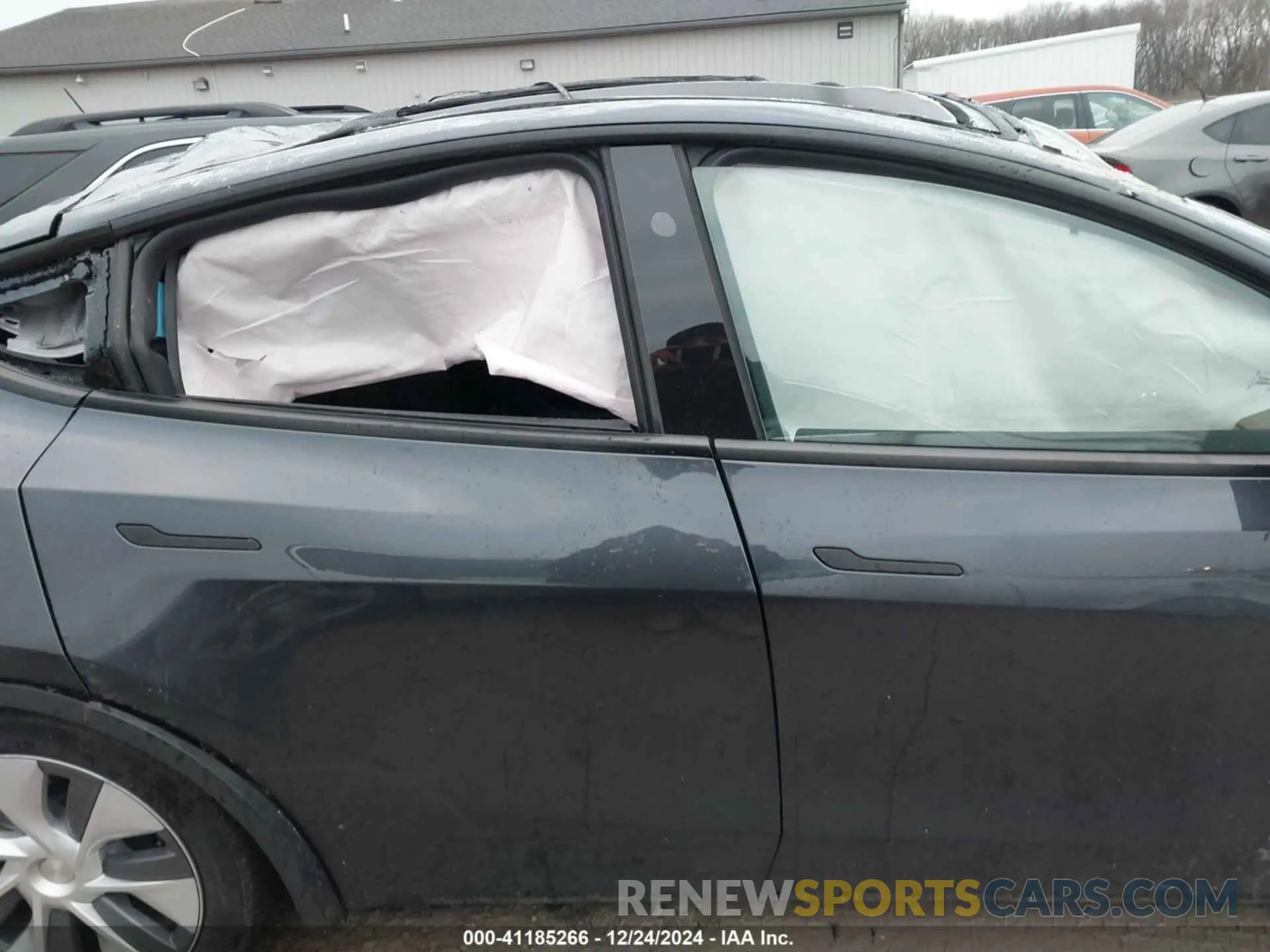 13 Фотография поврежденного автомобиля 7SAYGDEE9RA288125 TESLA MODEL Y 2024
