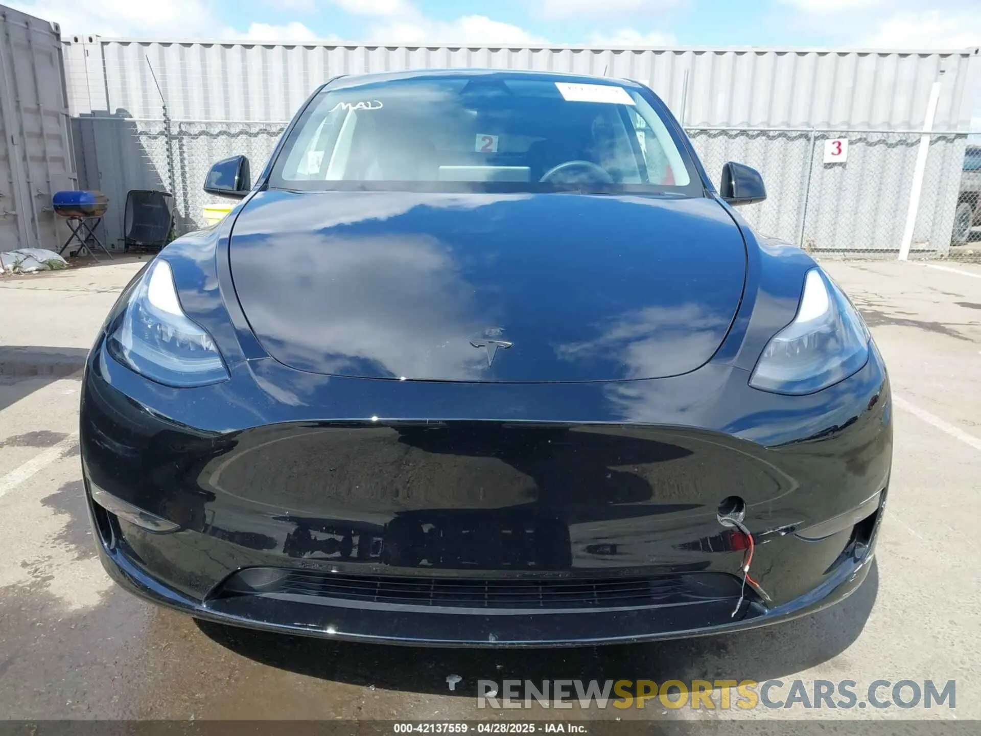 12 Photograph of a damaged car 7SAYGDEE9RF004902 TESLA MODEL Y 2024
