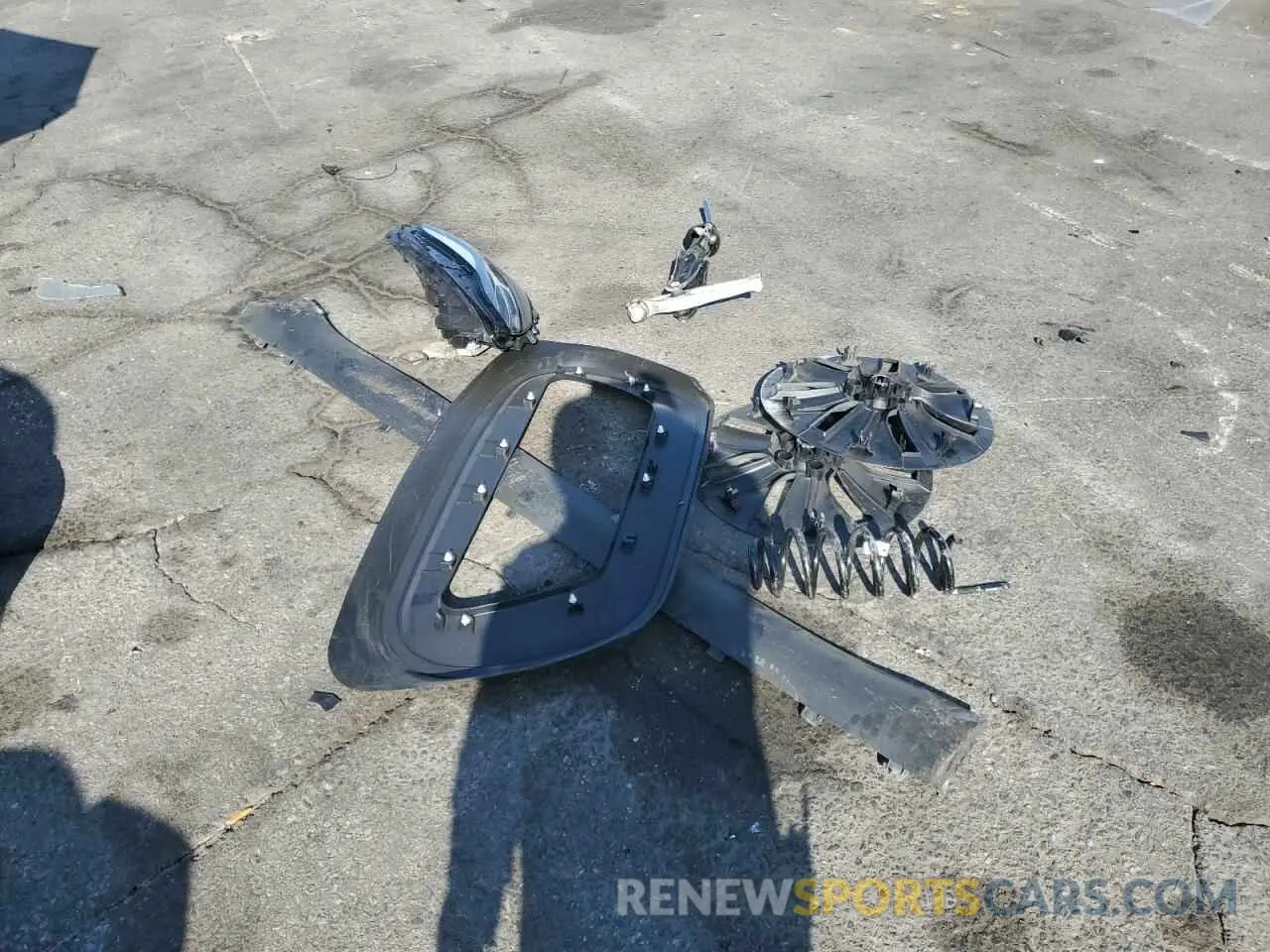 12 Photograph of a damaged car 7SAYGDEE9RF078563 TESLA MODEL Y 2024