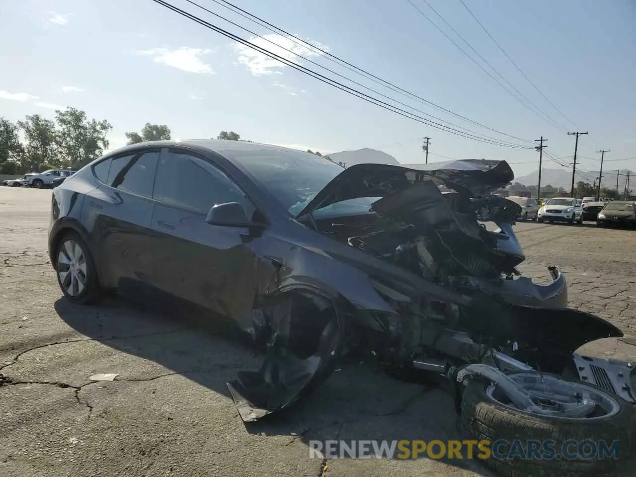 4 Photograph of a damaged car 7SAYGDEE9RF078563 TESLA MODEL Y 2024