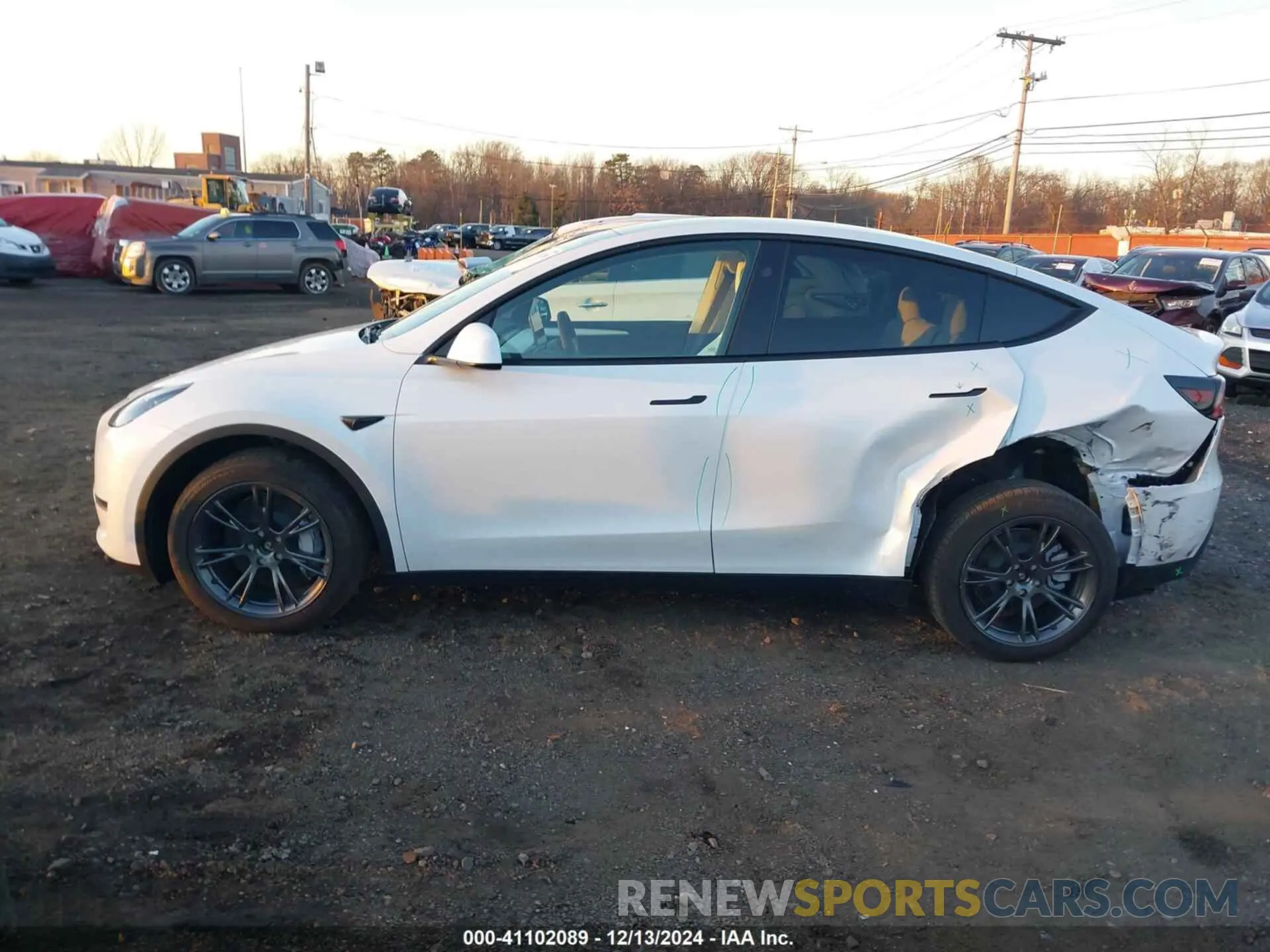 14 Фотография поврежденного автомобиля 7SAYGDEE9RF180607 TESLA MODEL Y 2024