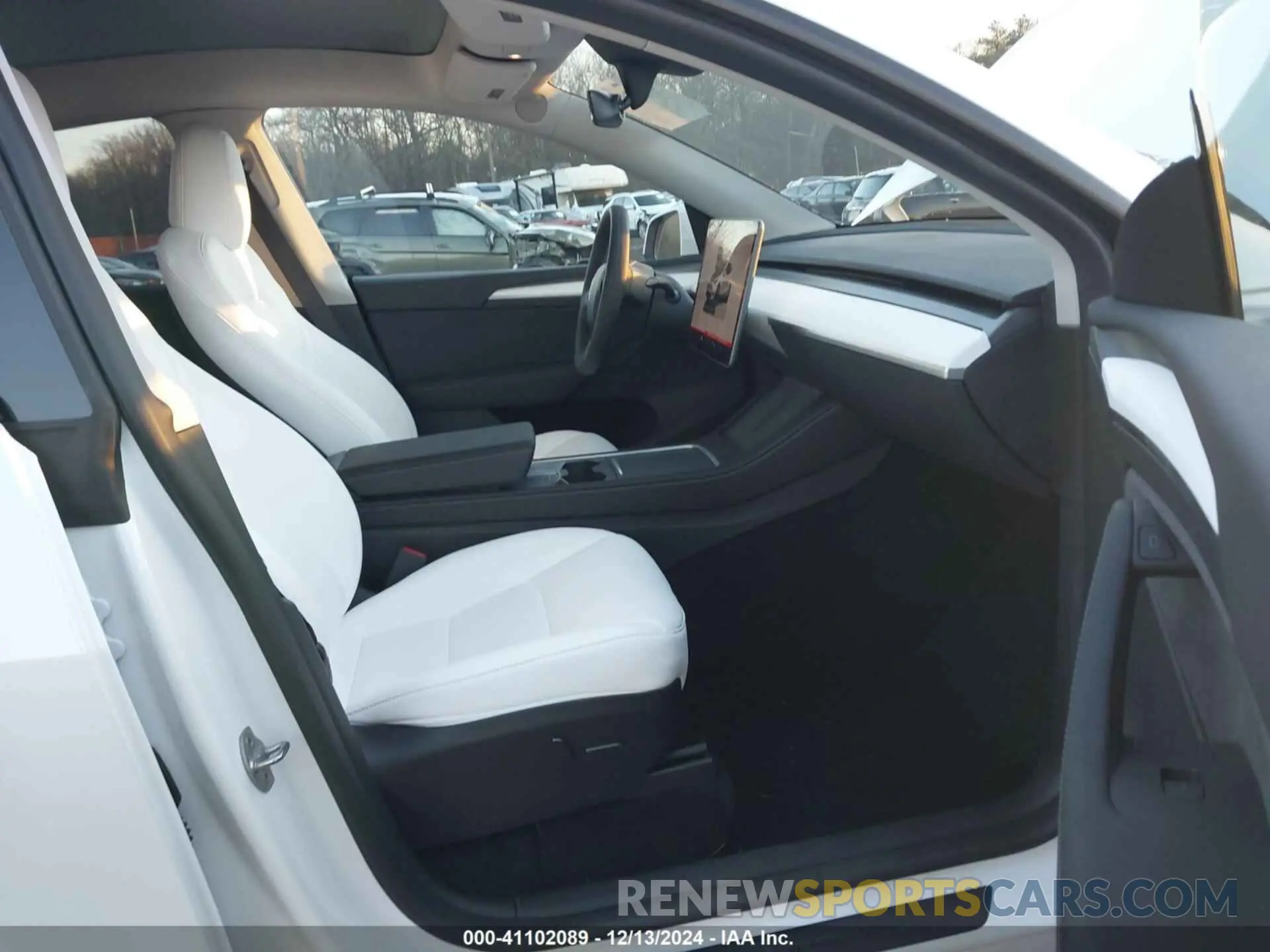 5 Фотография поврежденного автомобиля 7SAYGDEE9RF180607 TESLA MODEL Y 2024