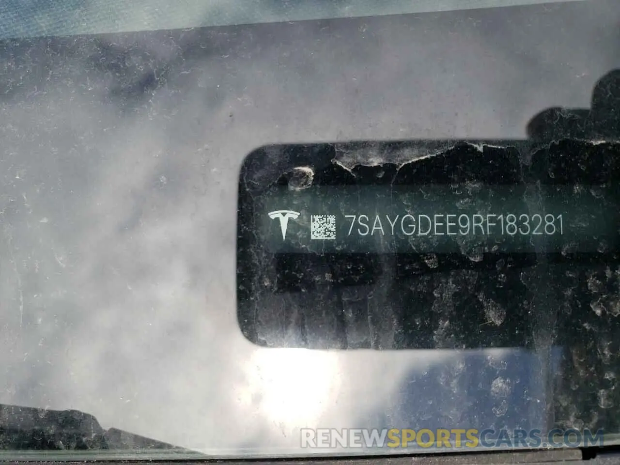 12 Photograph of a damaged car 7SAYGDEE9RF183281 TESLA MODEL Y 2024