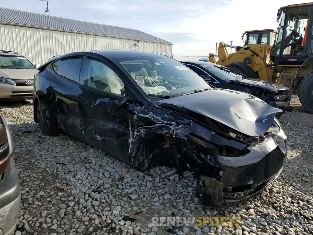 4 Photograph of a damaged car 7SAYGDEE9RF183281 TESLA MODEL Y 2024
