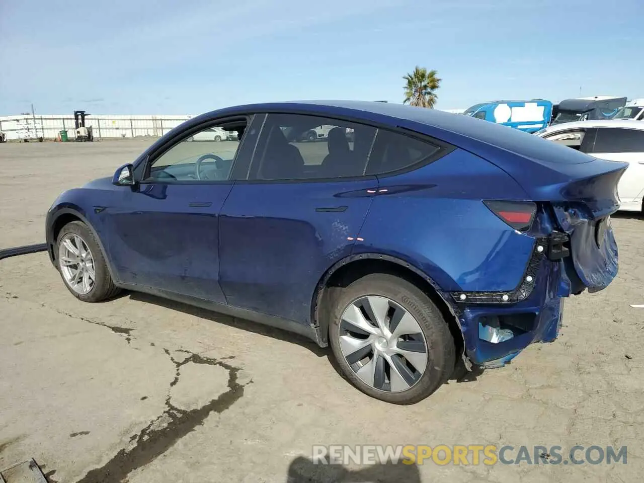 2 Фотография поврежденного автомобиля 7SAYGDEE9RF981540 TESLA MODEL Y 2024