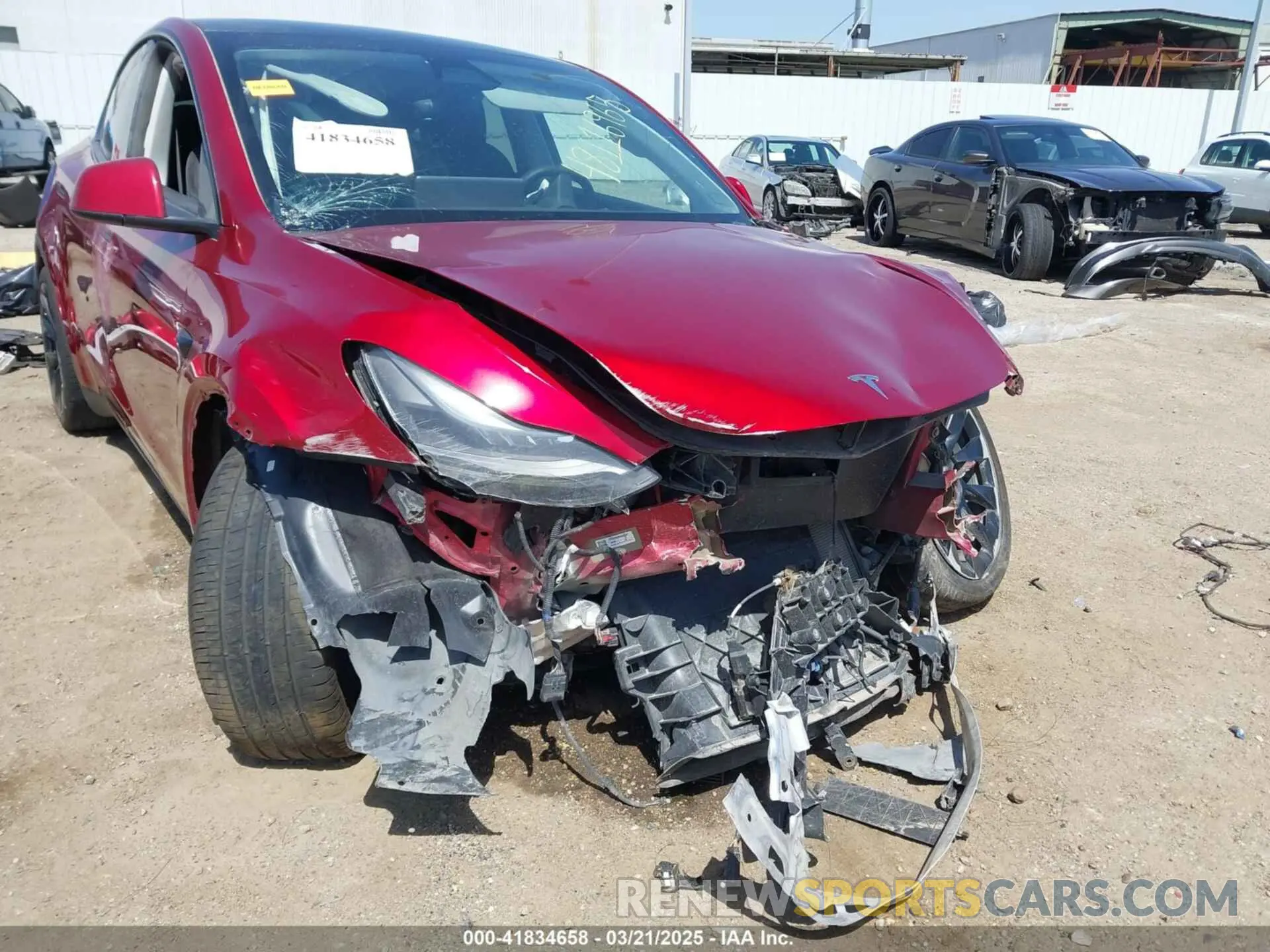6 Photograph of a damaged car 7SAYGDEEXRA236065 TESLA MODEL Y 2024
