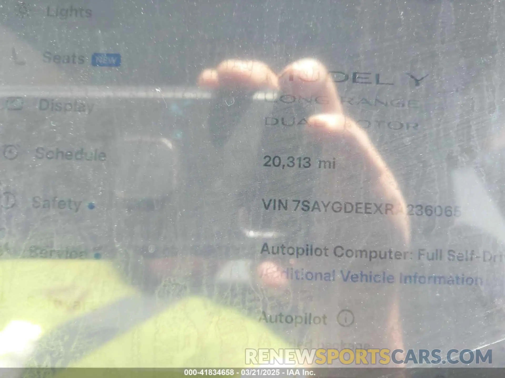 7 Photograph of a damaged car 7SAYGDEEXRA236065 TESLA MODEL Y 2024