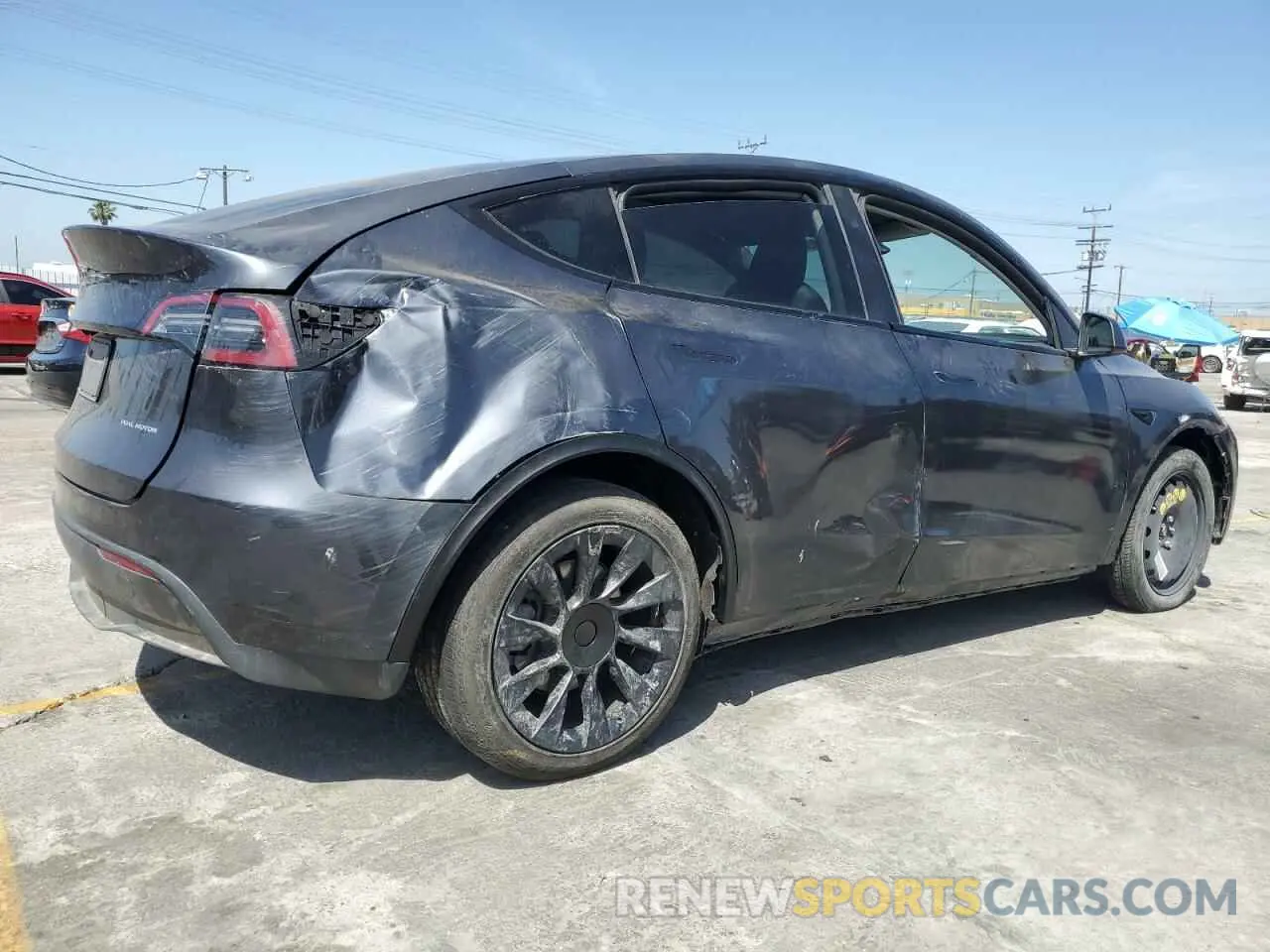 3 Photograph of a damaged car 7SAYGDEEXRA237667 TESLA MODEL Y 2024