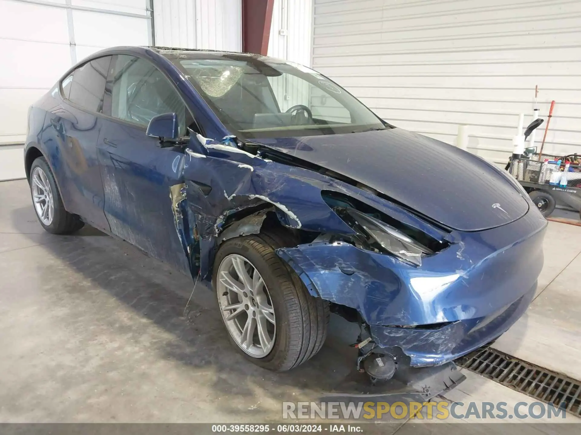 1 Photograph of a damaged car 7SAYGDEEXRA244425 TESLA MODEL Y 2024