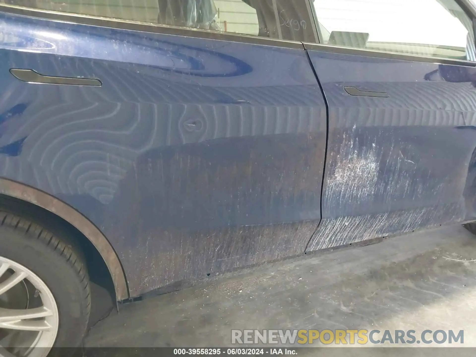 11 Photograph of a damaged car 7SAYGDEEXRA244425 TESLA MODEL Y 2024
