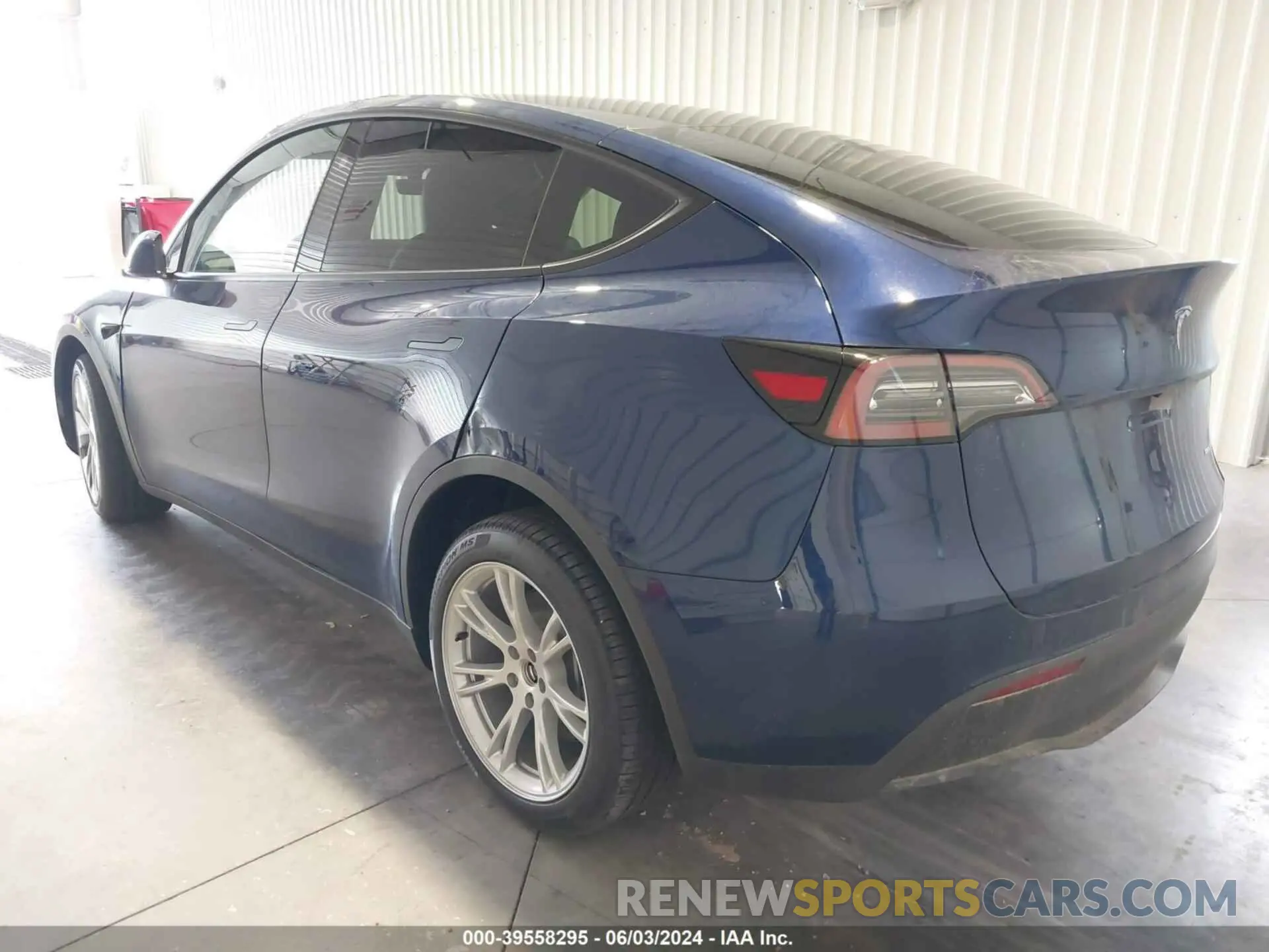 3 Photograph of a damaged car 7SAYGDEEXRA244425 TESLA MODEL Y 2024