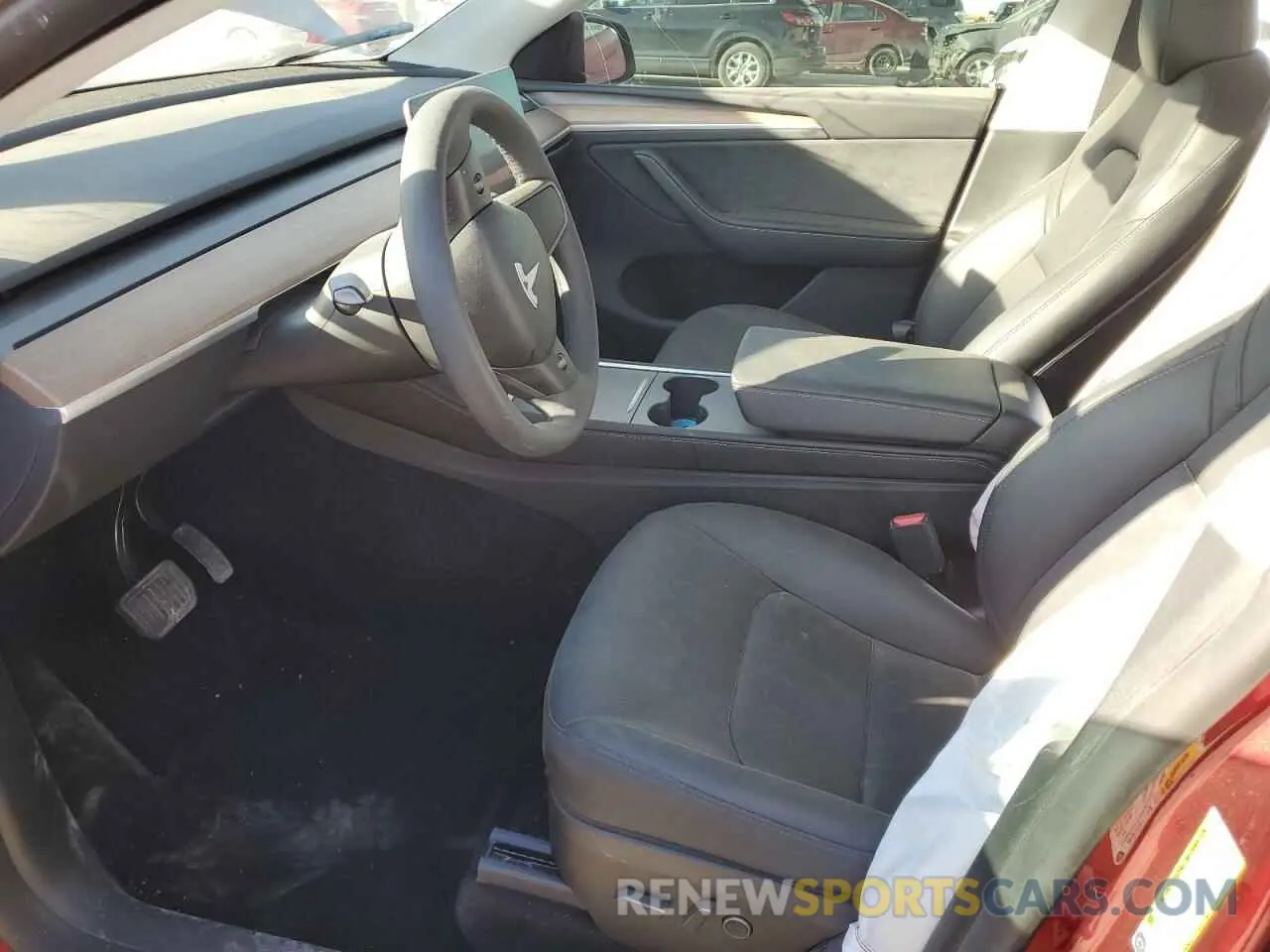 7 Photograph of a damaged car 7SAYGDEEXRA247566 TESLA MODEL Y 2024