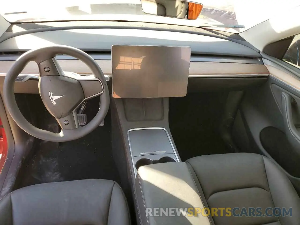 8 Photograph of a damaged car 7SAYGDEEXRA247566 TESLA MODEL Y 2024