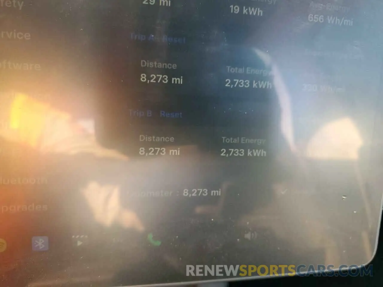 9 Photograph of a damaged car 7SAYGDEEXRA247566 TESLA MODEL Y 2024