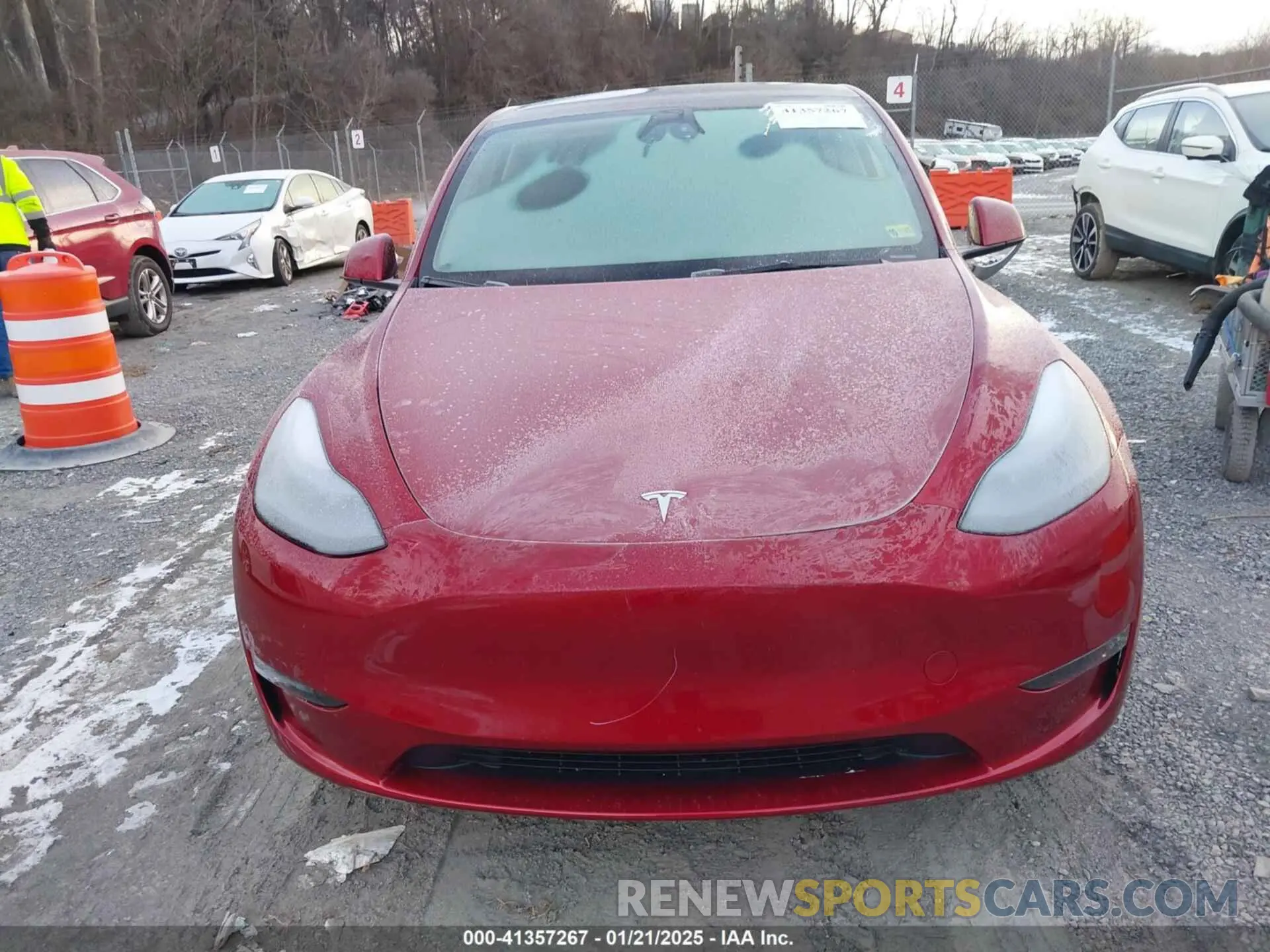 13 Photograph of a damaged car 7SAYGDEEXRA255411 TESLA MODEL Y 2024