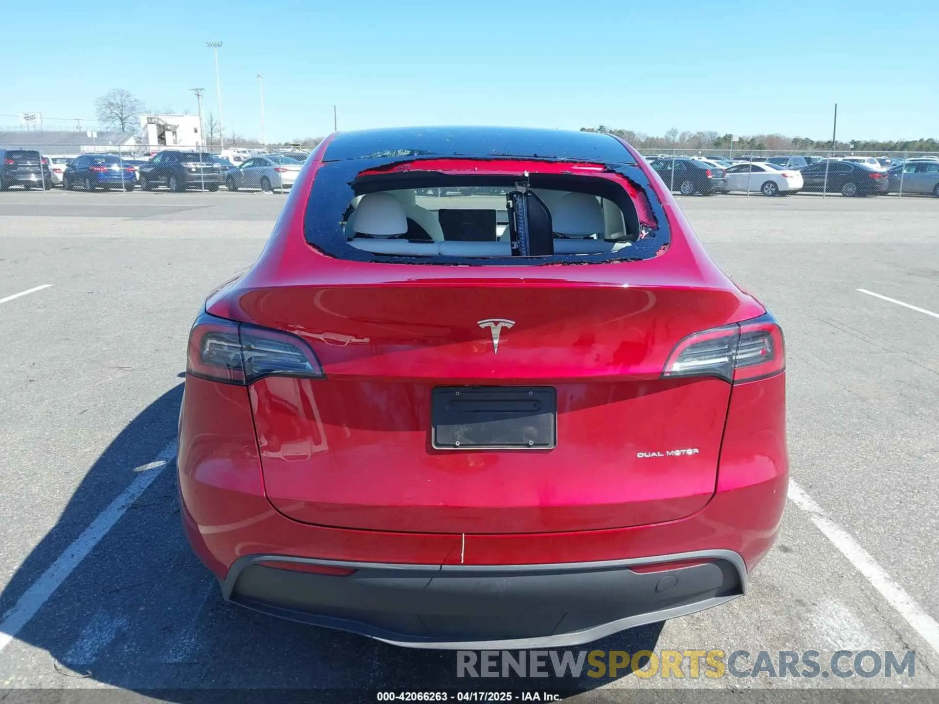 6 Фотография поврежденного автомобиля 7SAYGDEEXRA264495 TESLA MODEL Y 2024