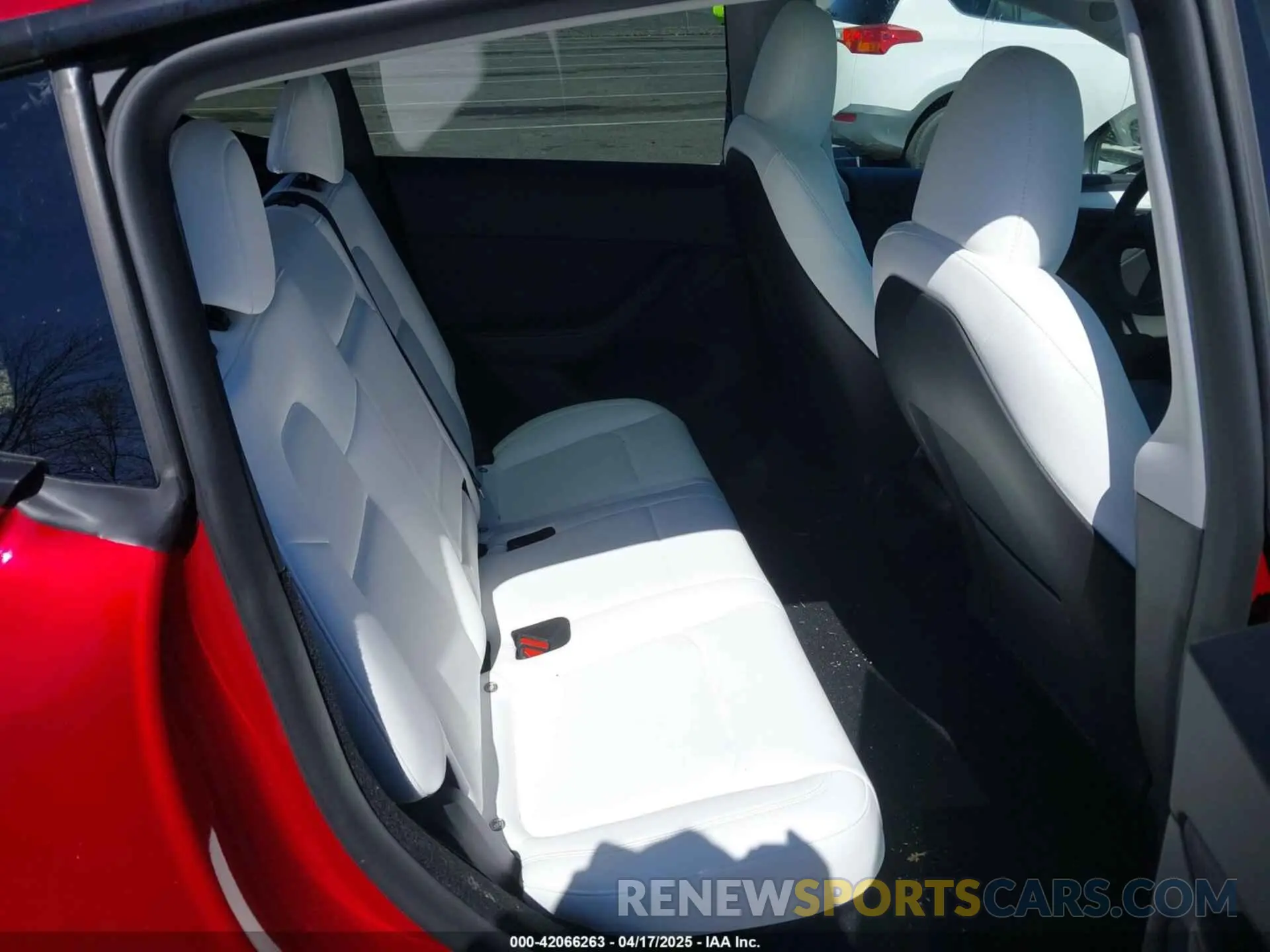 8 Фотография поврежденного автомобиля 7SAYGDEEXRA264495 TESLA MODEL Y 2024