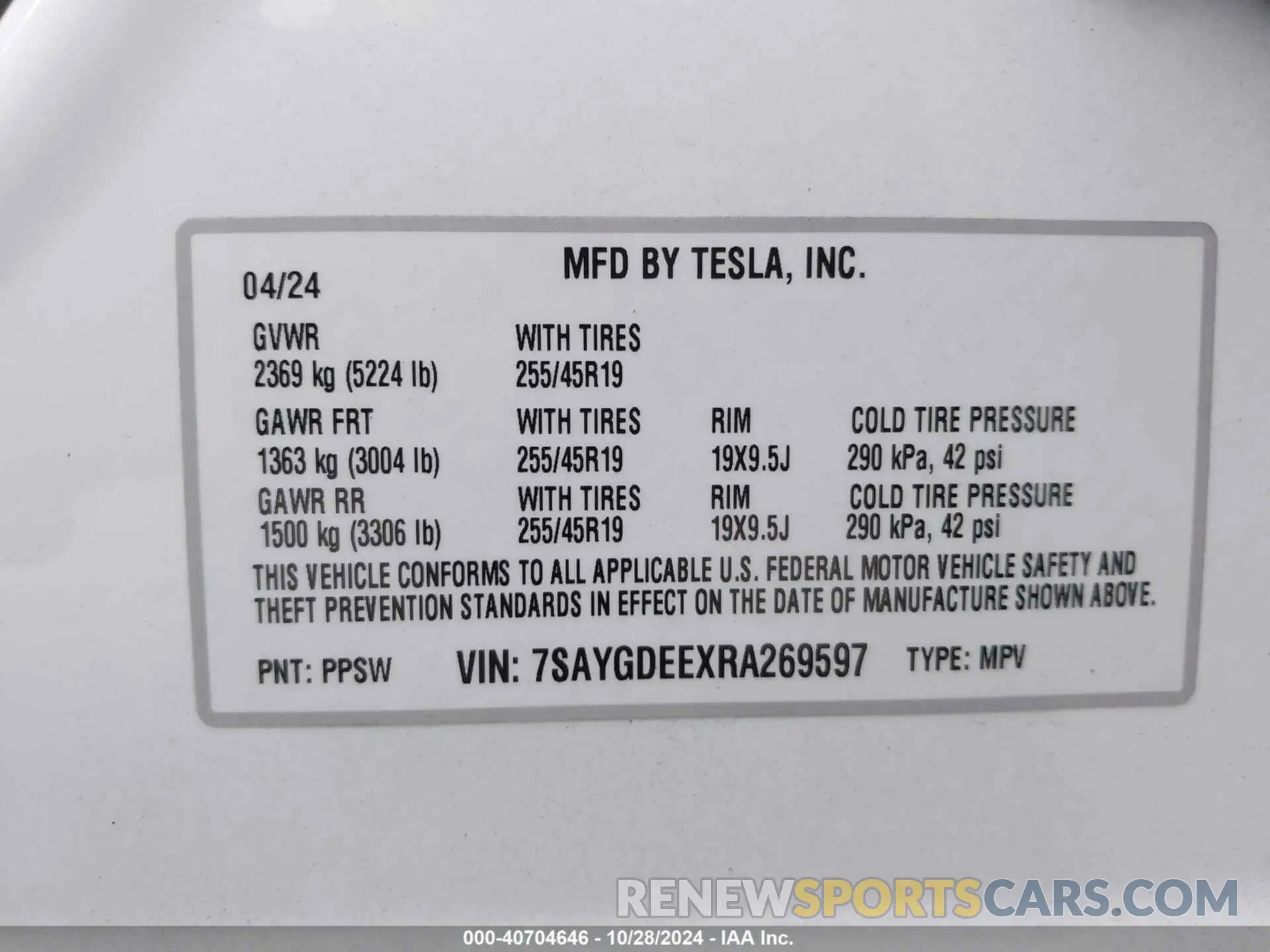 9 Photograph of a damaged car 7SAYGDEEXRA269597 TESLA MODEL Y 2024
