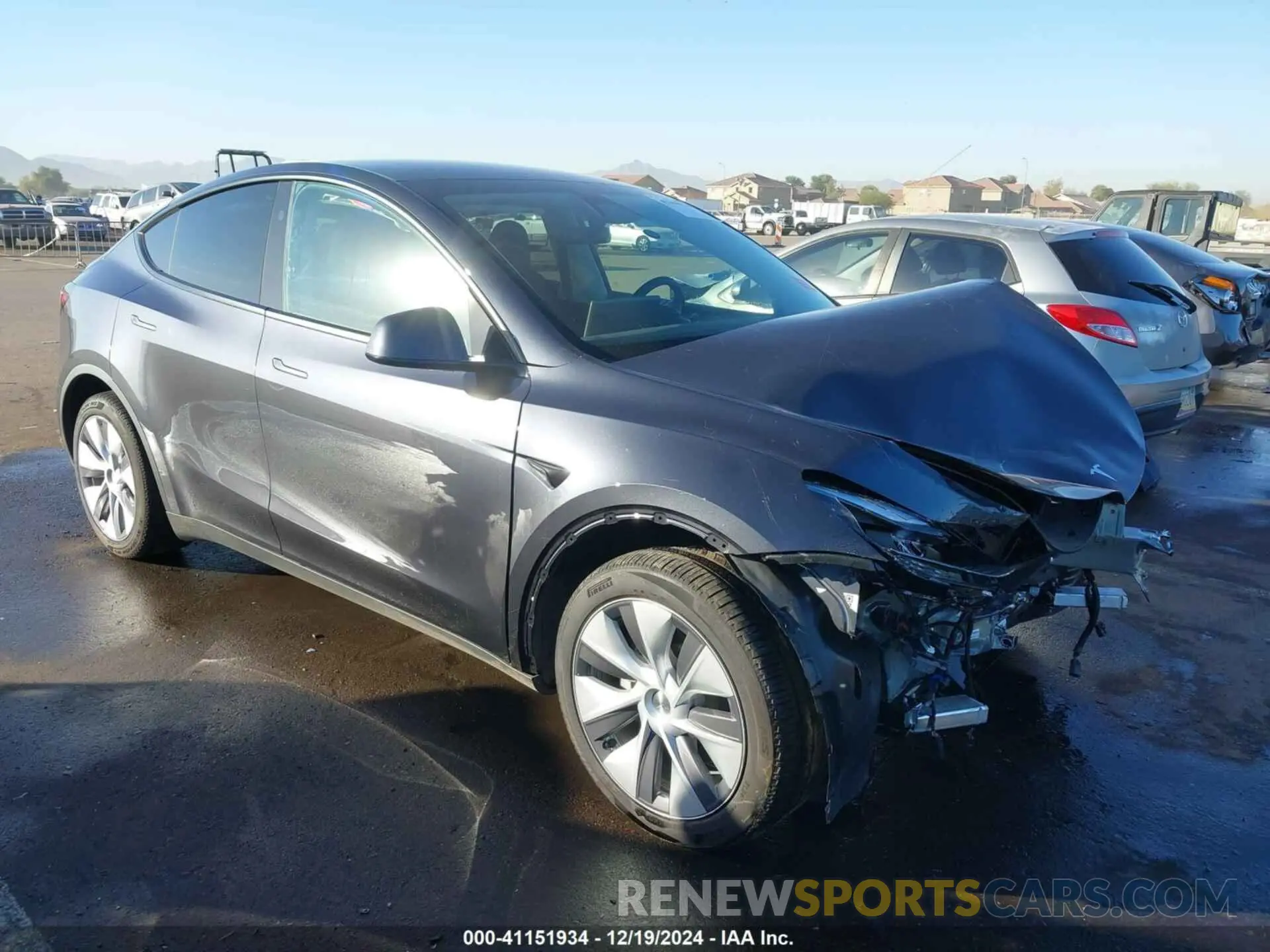 1 Photograph of a damaged car 7SAYGDEEXRA270975 TESLA MODEL Y 2024