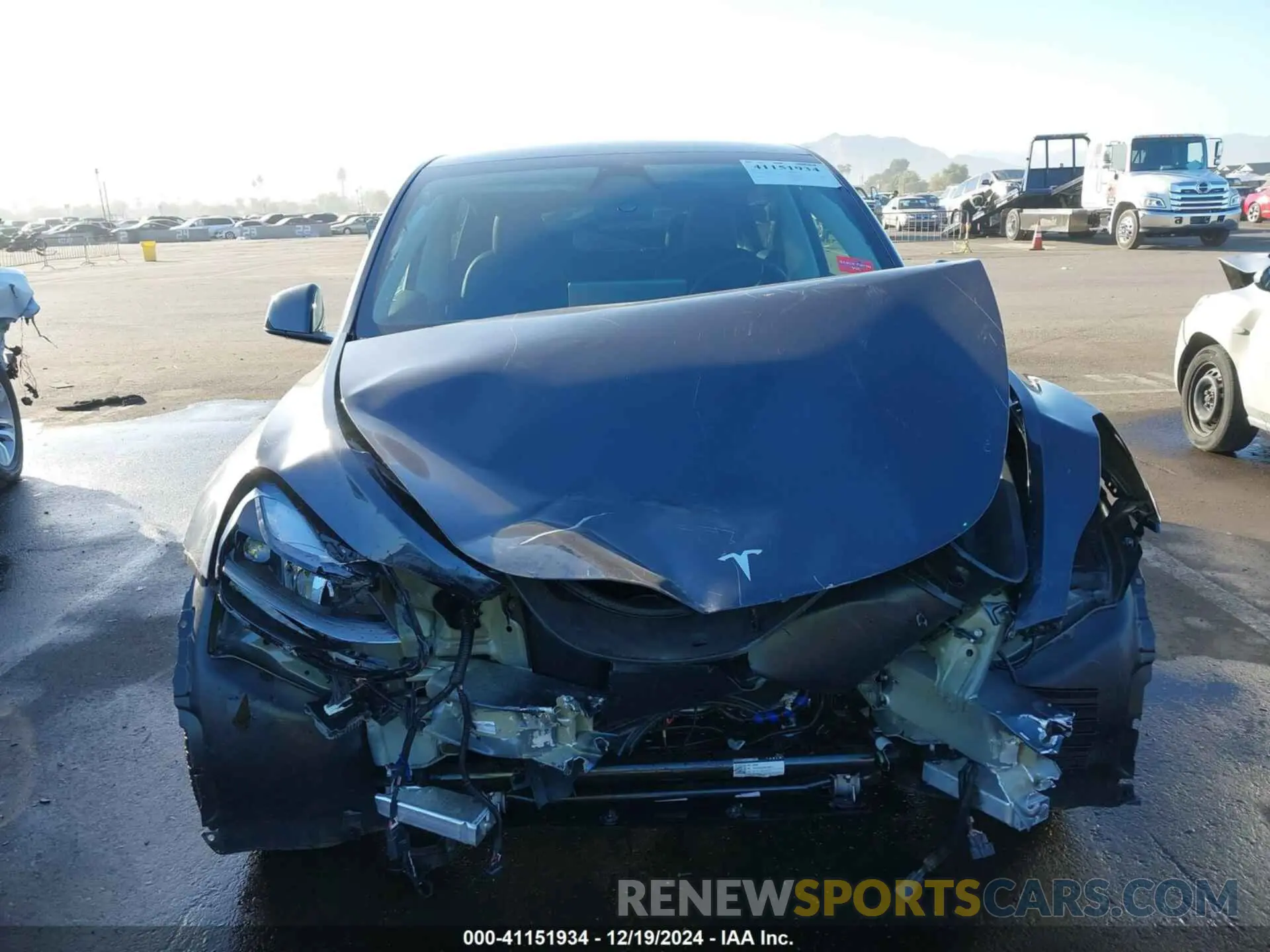 12 Photograph of a damaged car 7SAYGDEEXRA270975 TESLA MODEL Y 2024
