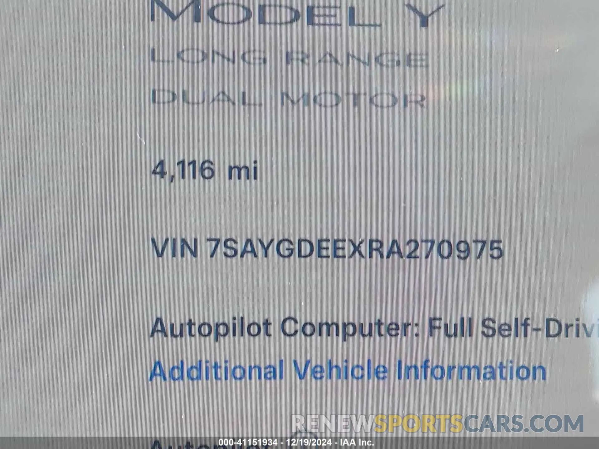 15 Photograph of a damaged car 7SAYGDEEXRA270975 TESLA MODEL Y 2024