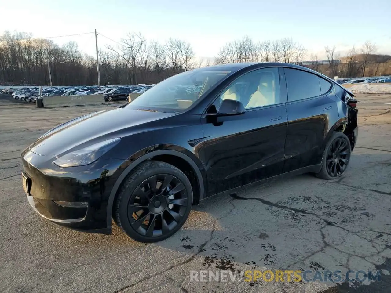 1 Photograph of a damaged car 7SAYGDEEXRA271821 TESLA MODEL Y 2024