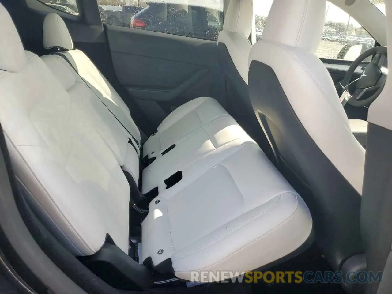 11 Photograph of a damaged car 7SAYGDEEXRA279594 TESLA MODEL Y 2024