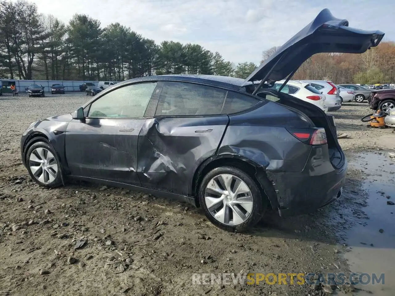 2 Photograph of a damaged car 7SAYGDEEXRA279594 TESLA MODEL Y 2024