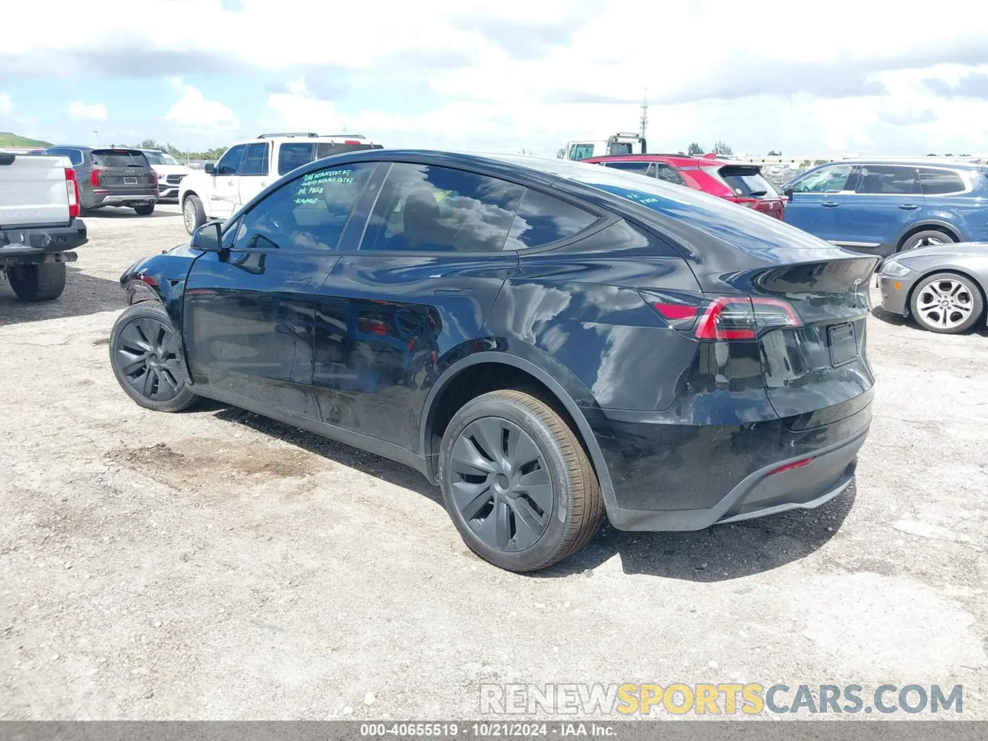 3 Photograph of a damaged car 7SAYGDEEXRA308320 TESLA MODEL Y 2024
