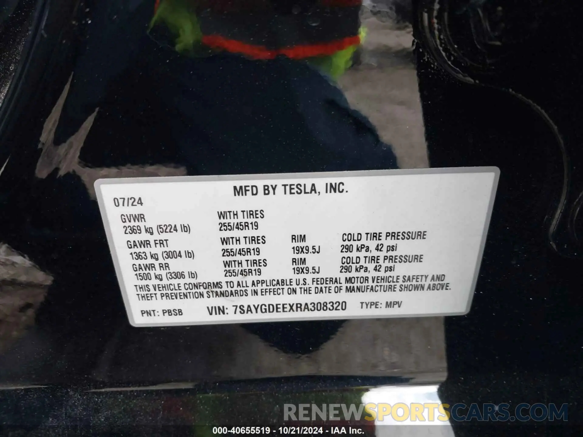 9 Photograph of a damaged car 7SAYGDEEXRA308320 TESLA MODEL Y 2024