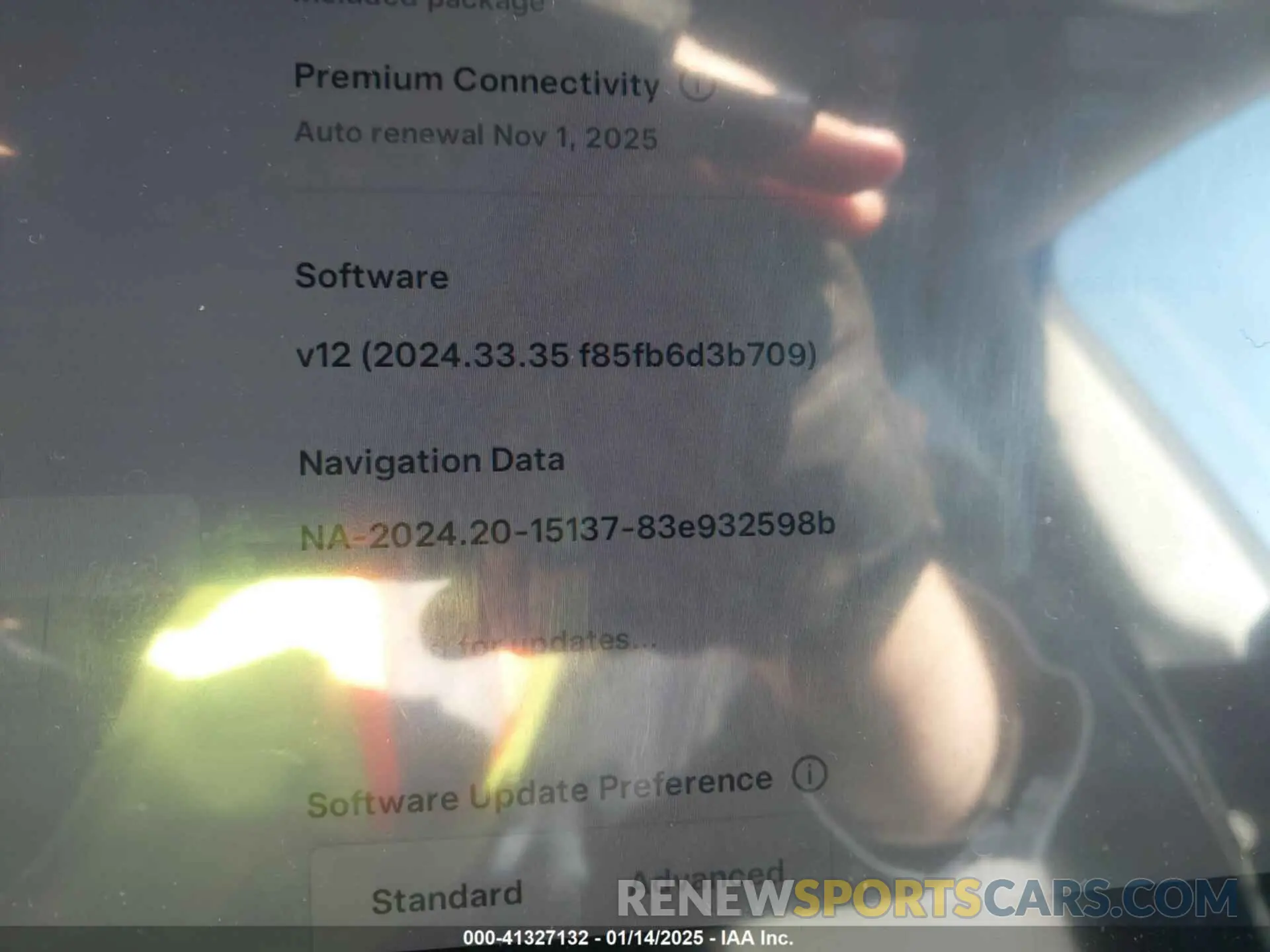 18 Photograph of a damaged car 7SAYGDEEXRA323691 TESLA MODEL Y 2024