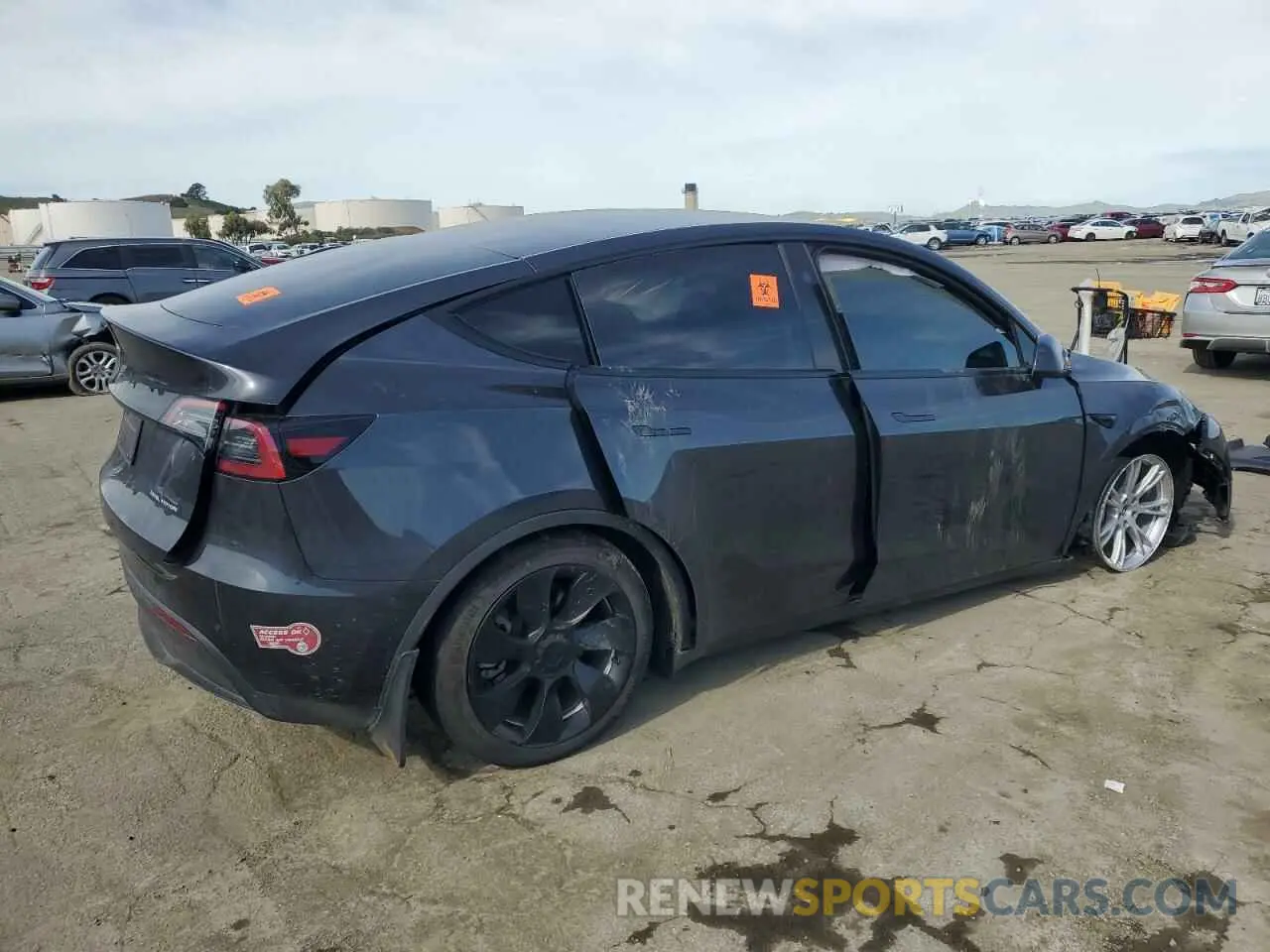 3 Фотография поврежденного автомобиля 7SAYGDEEXRF014130 TESLA MODEL Y 2024