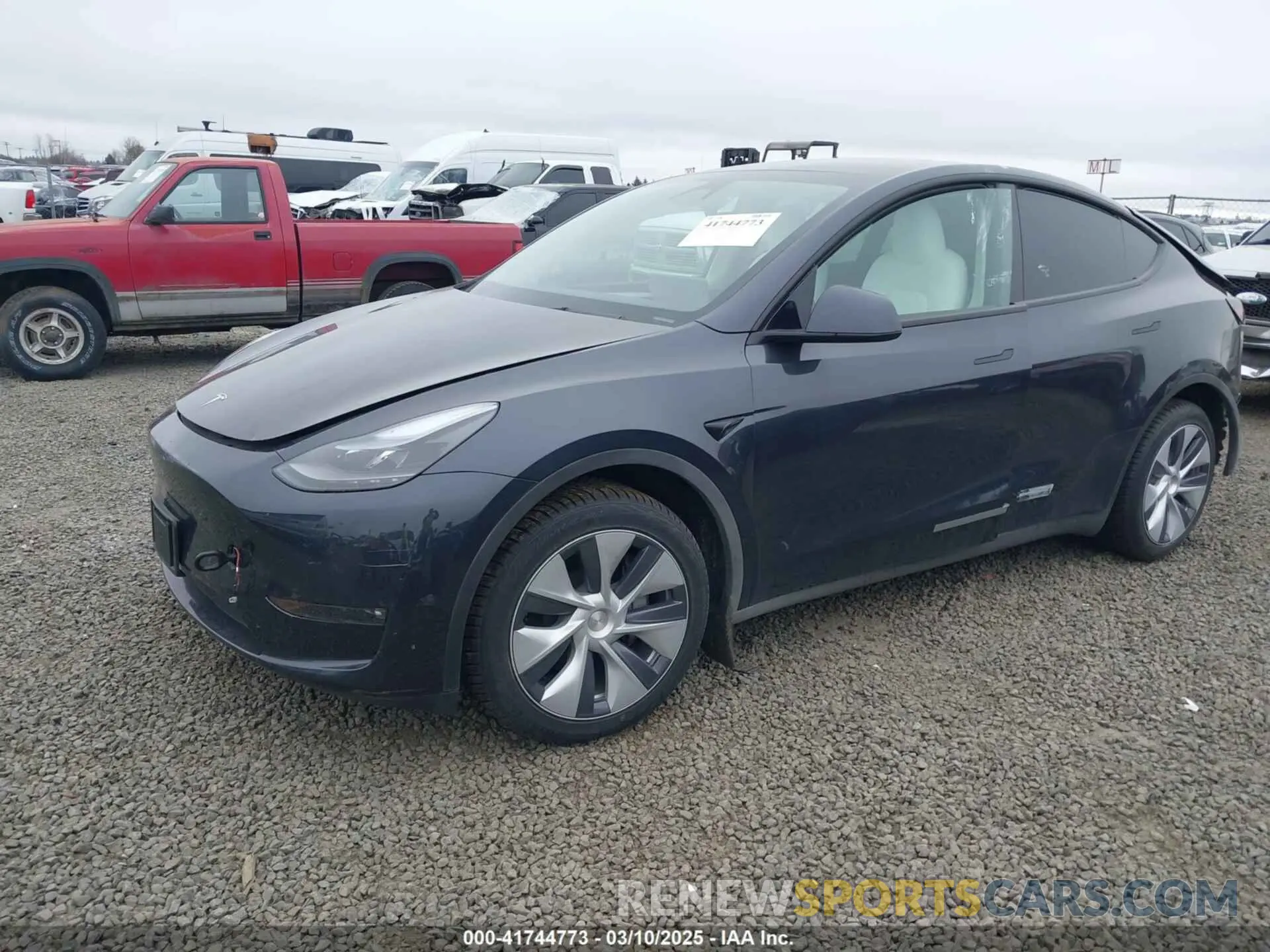 2 Photograph of a damaged car 7SAYGDEEXRF073775 TESLA MODEL Y 2024