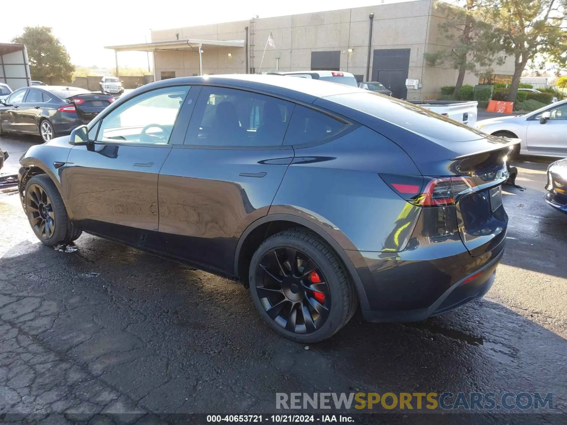 3 Photograph of a damaged car 7SAYGDEEXRF075879 TESLA MODEL Y 2024