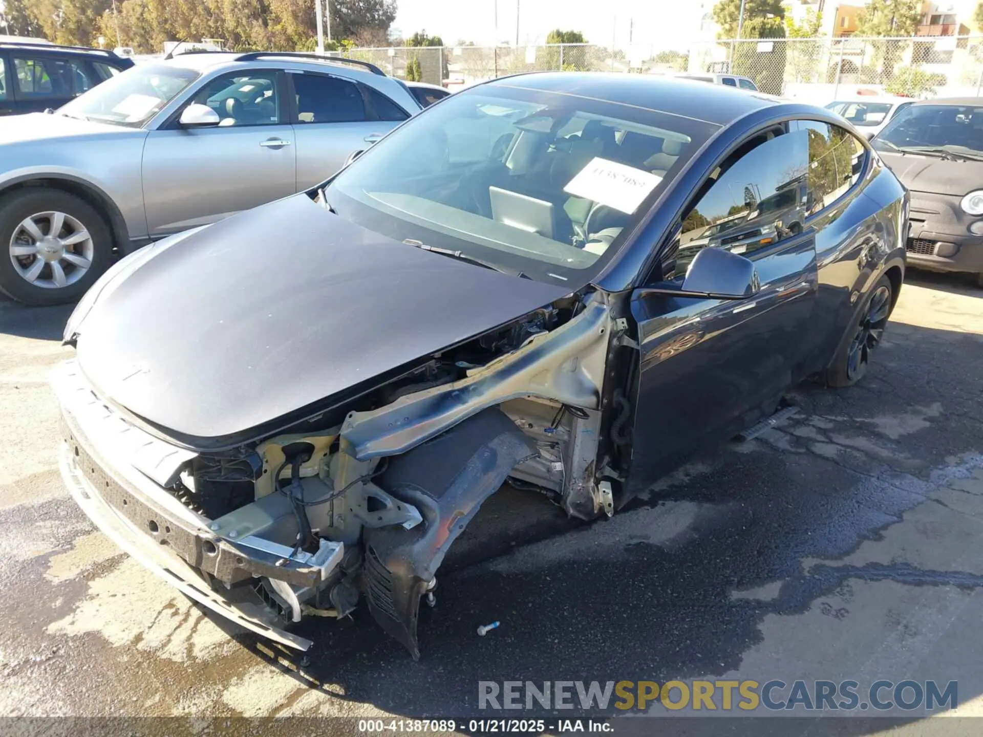 2 Photograph of a damaged car 7SAYGDEEXRF090852 TESLA MODEL Y 2024