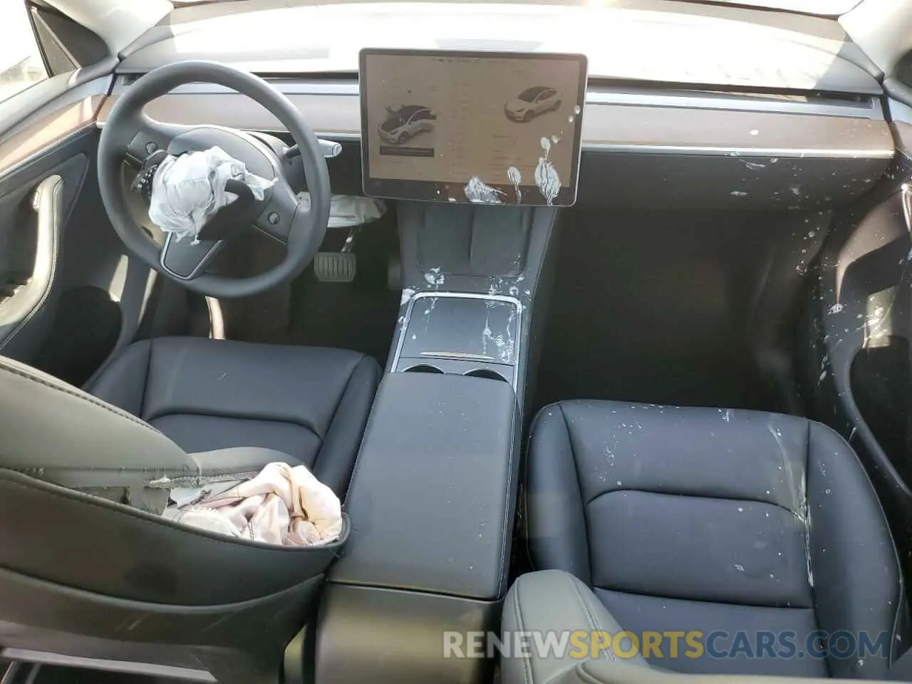8 Photograph of a damaged car 7SAYGDEEXRF090916 TESLA MODEL Y 2024