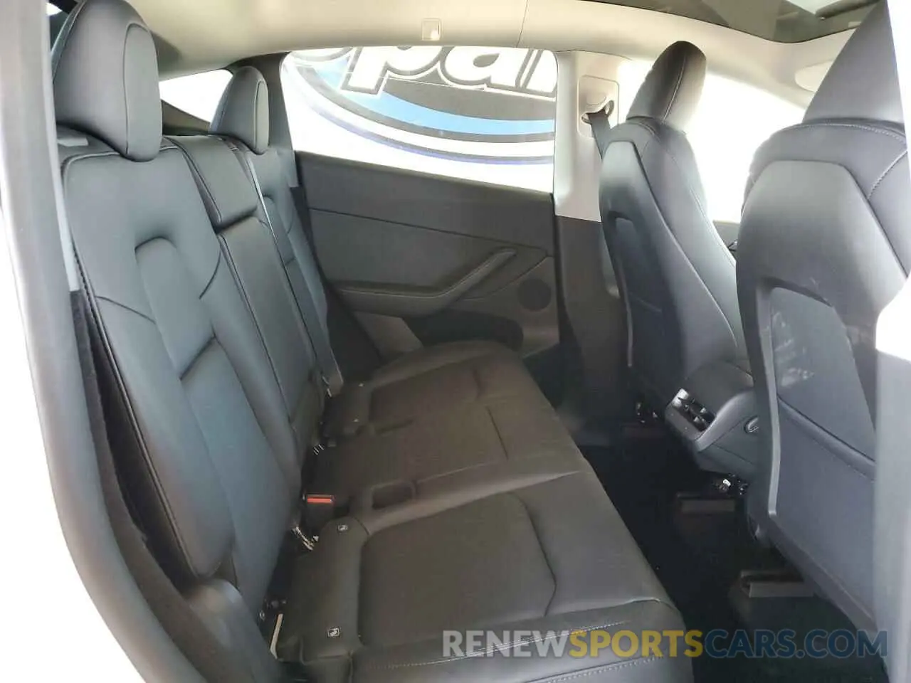 10 Photograph of a damaged car 7SAYGDEEXRF122859 TESLA MODEL Y 2024