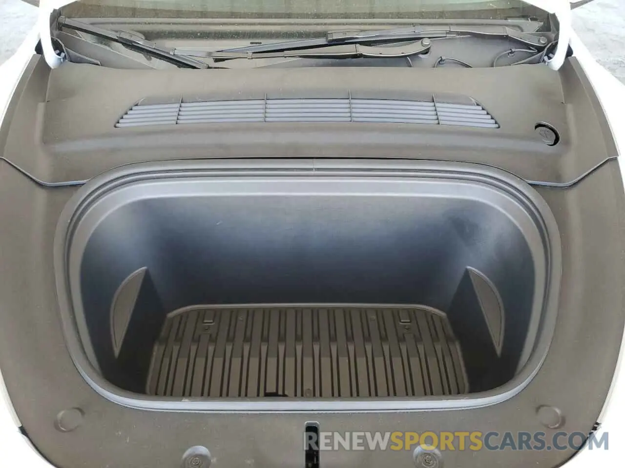 11 Photograph of a damaged car 7SAYGDEEXRF122859 TESLA MODEL Y 2024