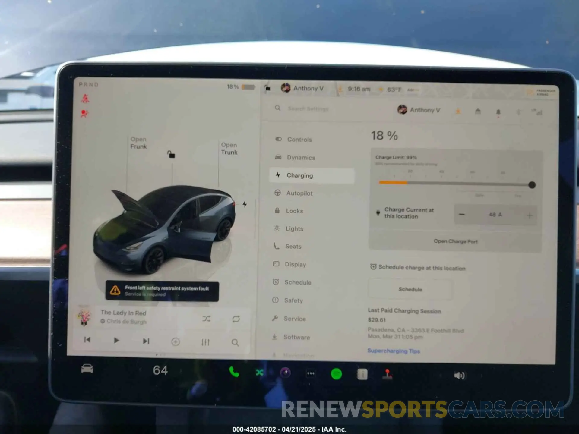 18 Photograph of a damaged car 7SAYGDEEXRF146109 TESLA MODEL Y 2024