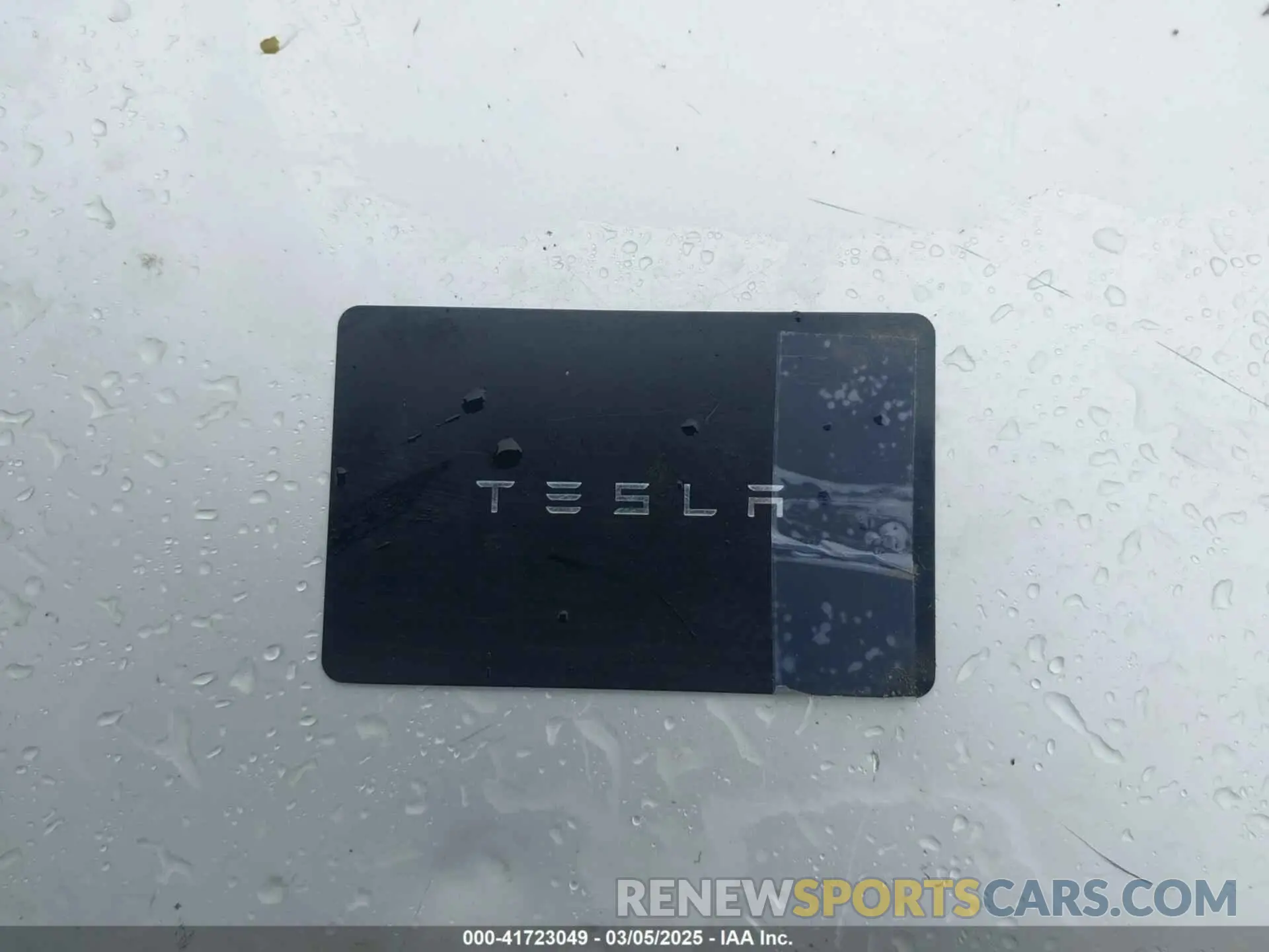 11 Photograph of a damaged car 7SAYGDEEXRF230169 TESLA MODEL Y 2024