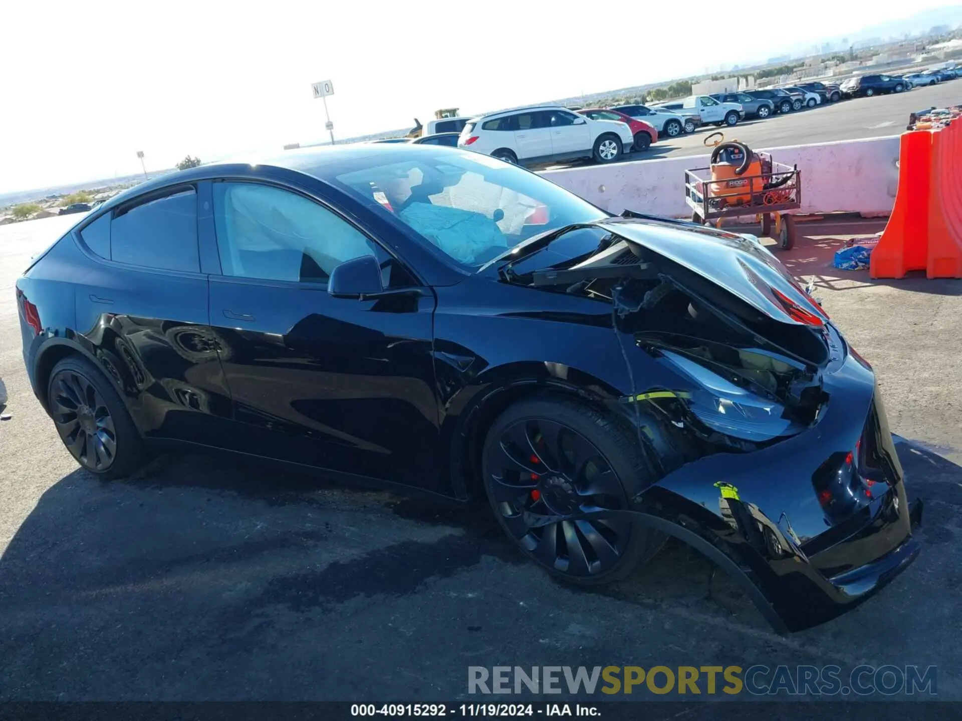 12 Photograph of a damaged car 7SAYGDEF0RA281380 TESLA MODEL Y 2024