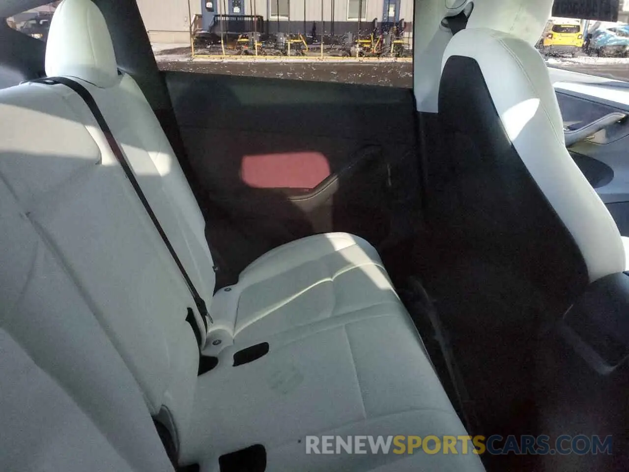 11 Photograph of a damaged car 7SAYGDEF0RA312711 TESLA MODEL Y 2024