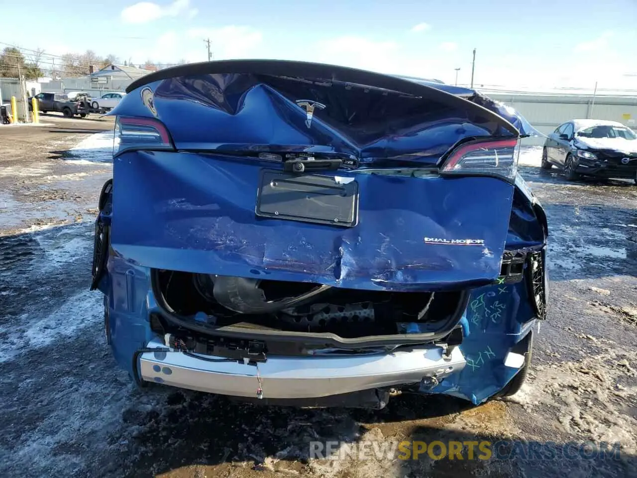 6 Photograph of a damaged car 7SAYGDEF0RA312711 TESLA MODEL Y 2024
