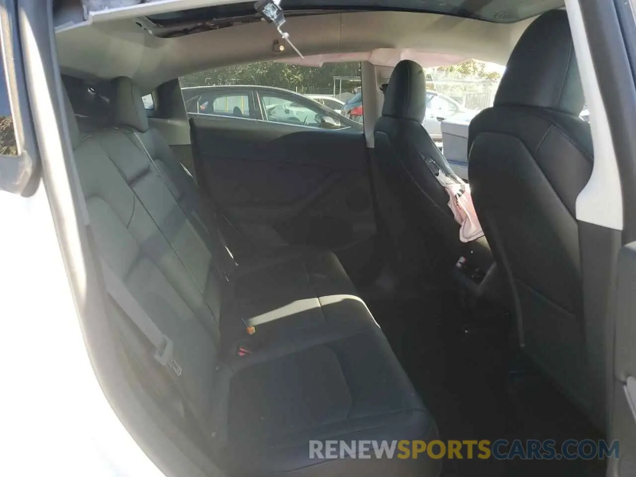 10 Photograph of a damaged car 7SAYGDEF0RF059523 TESLA MODEL Y 2024